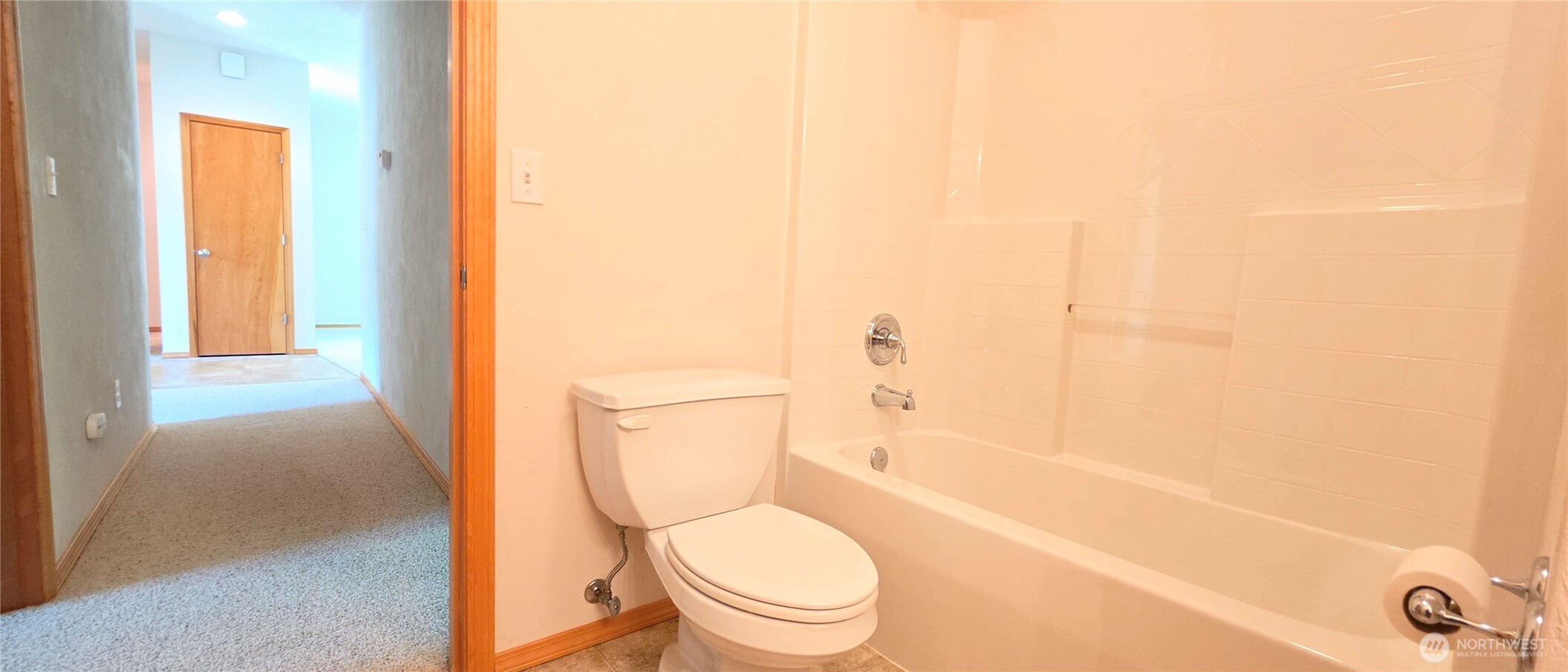 50 E Beaumont Drive #b Property Photo 15