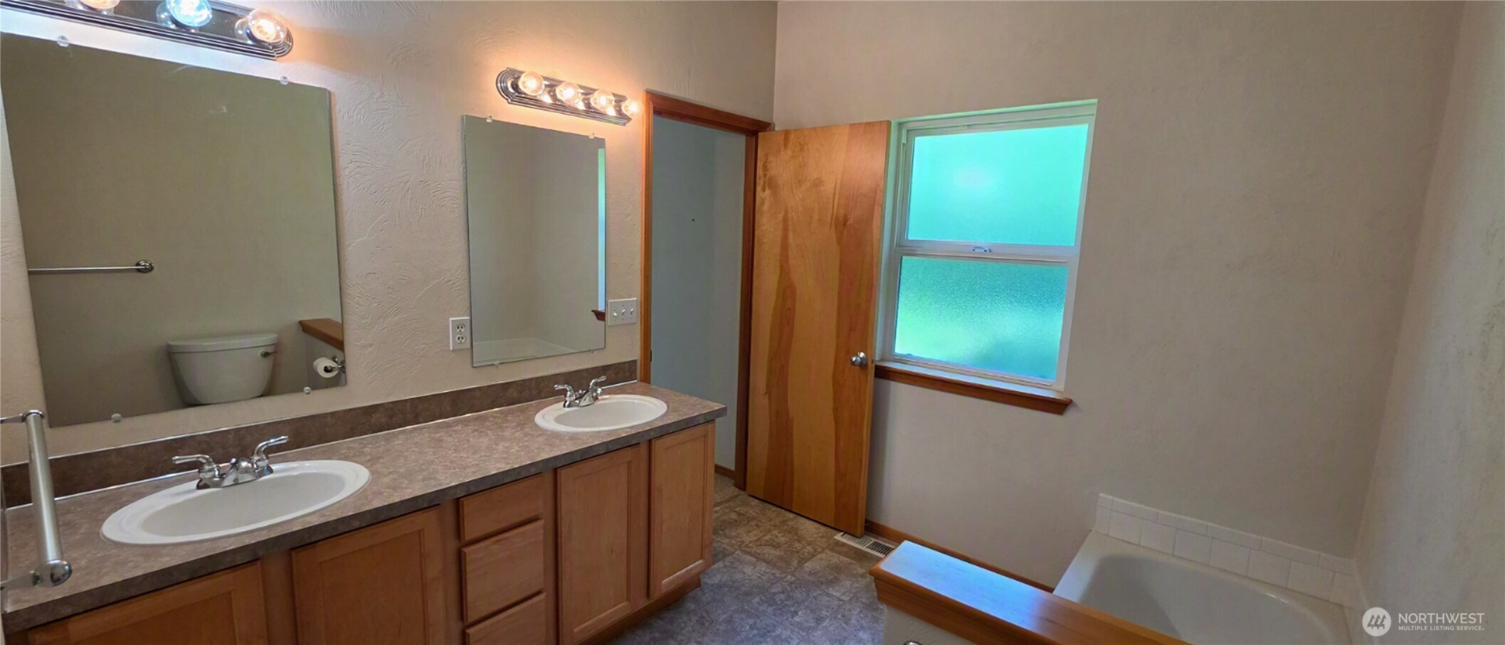 50 E Beaumont Drive #b Property Photo 21
