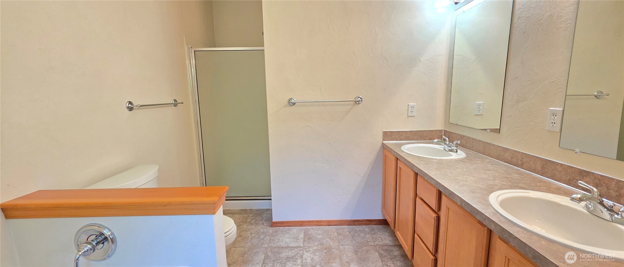 50 E Beaumont Drive #b Property Photo 22