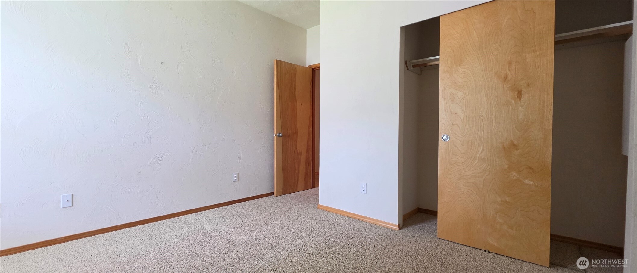 50 E Beaumont Drive #b Property Photo 24