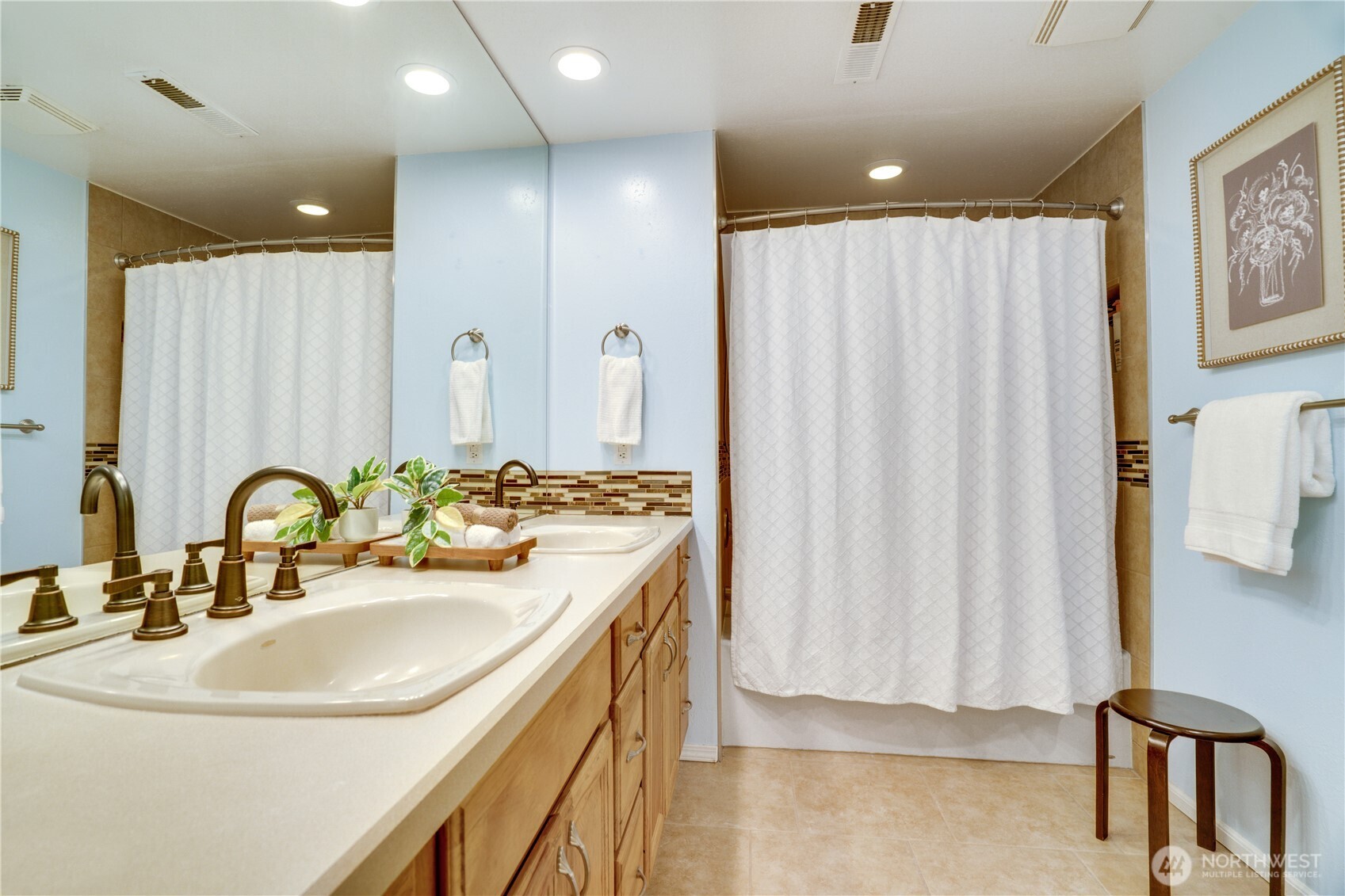 11206 Clover Park Drive 25 Property Photo 10