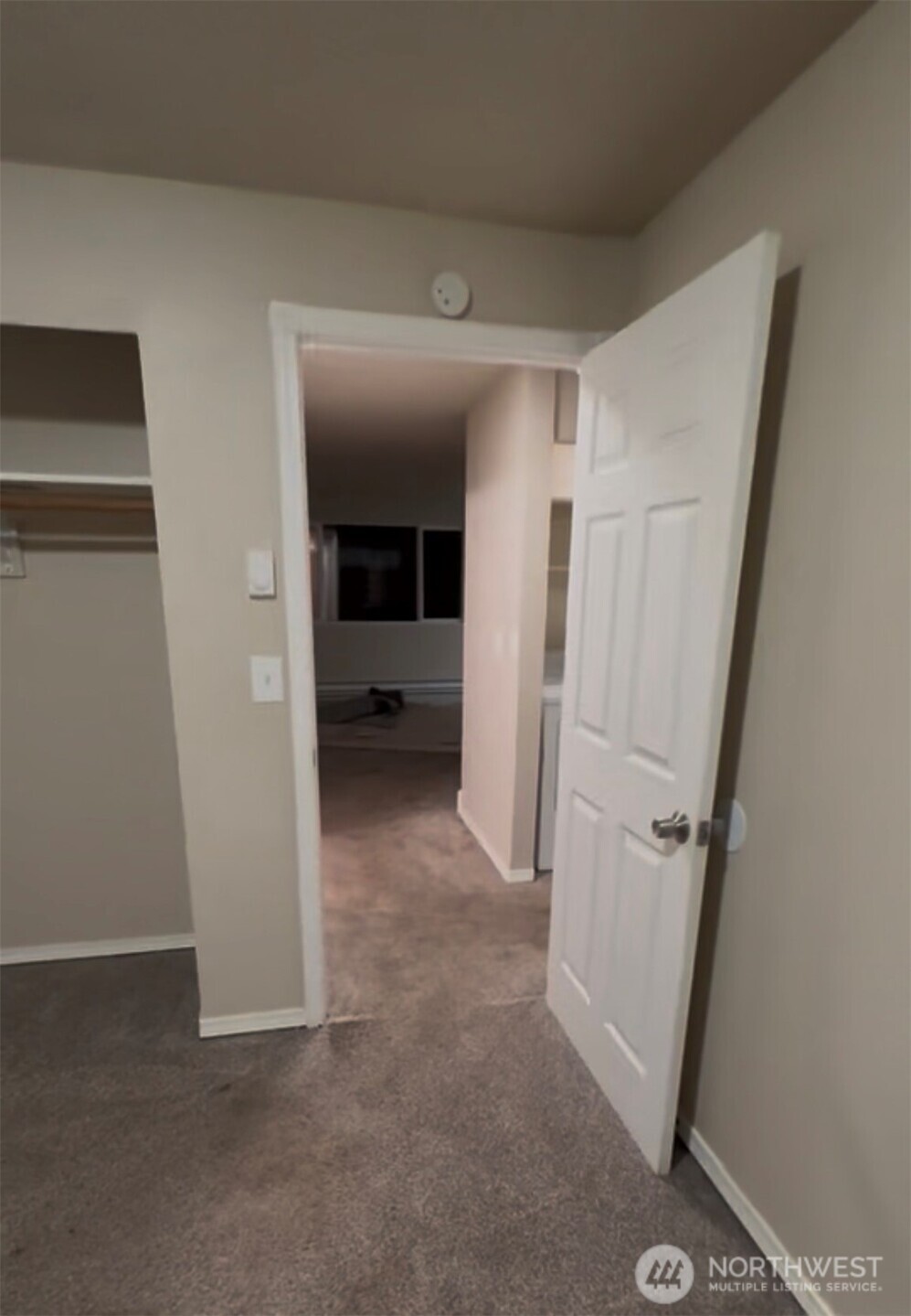 4027 S Warner Street Property Photo 3