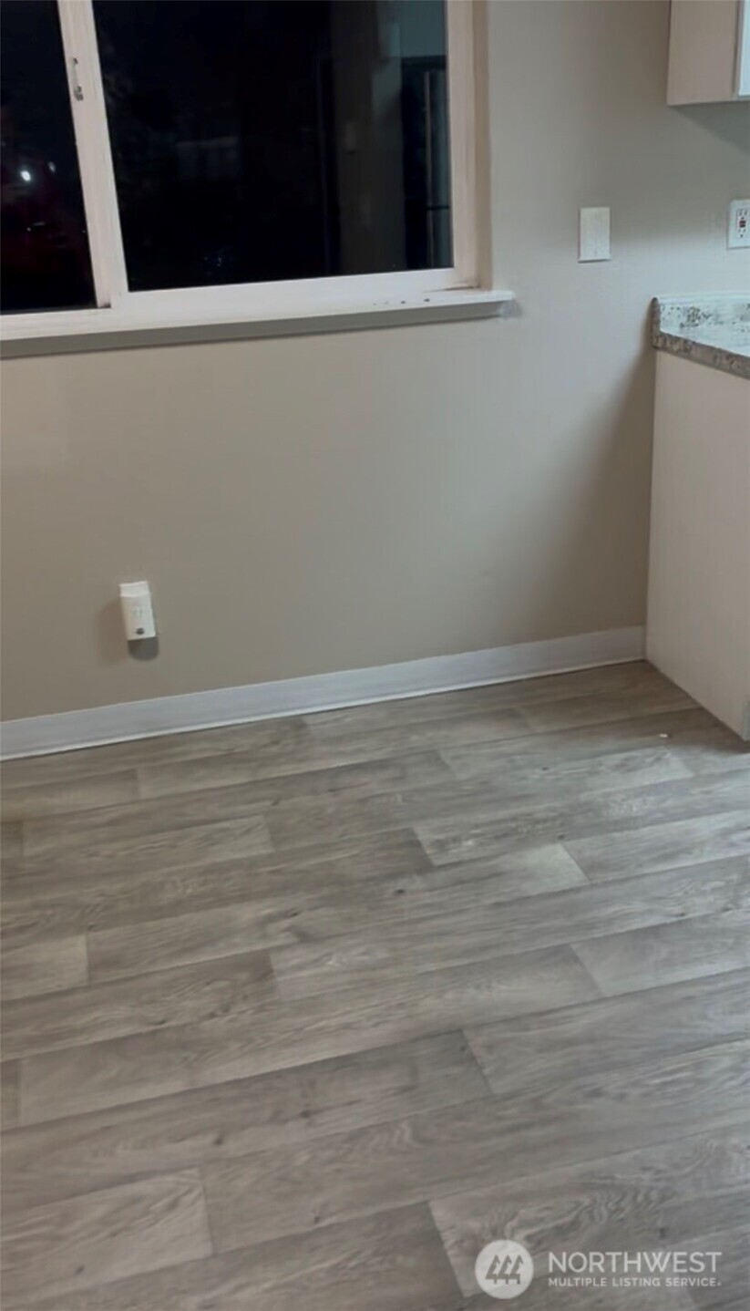 4027 S Warner Street Property Photo 5
