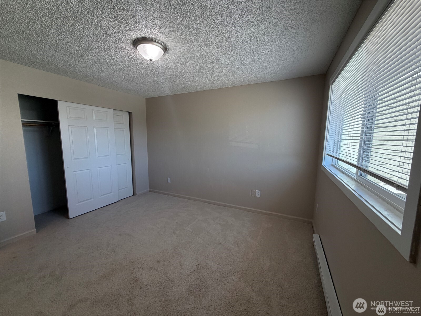 4027 S Warner Street Property Photo 10