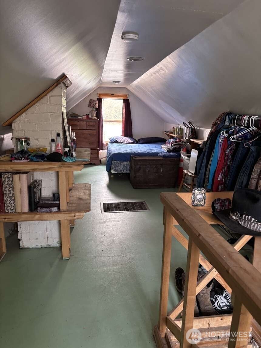 54 N Adams Street Property Photo 18