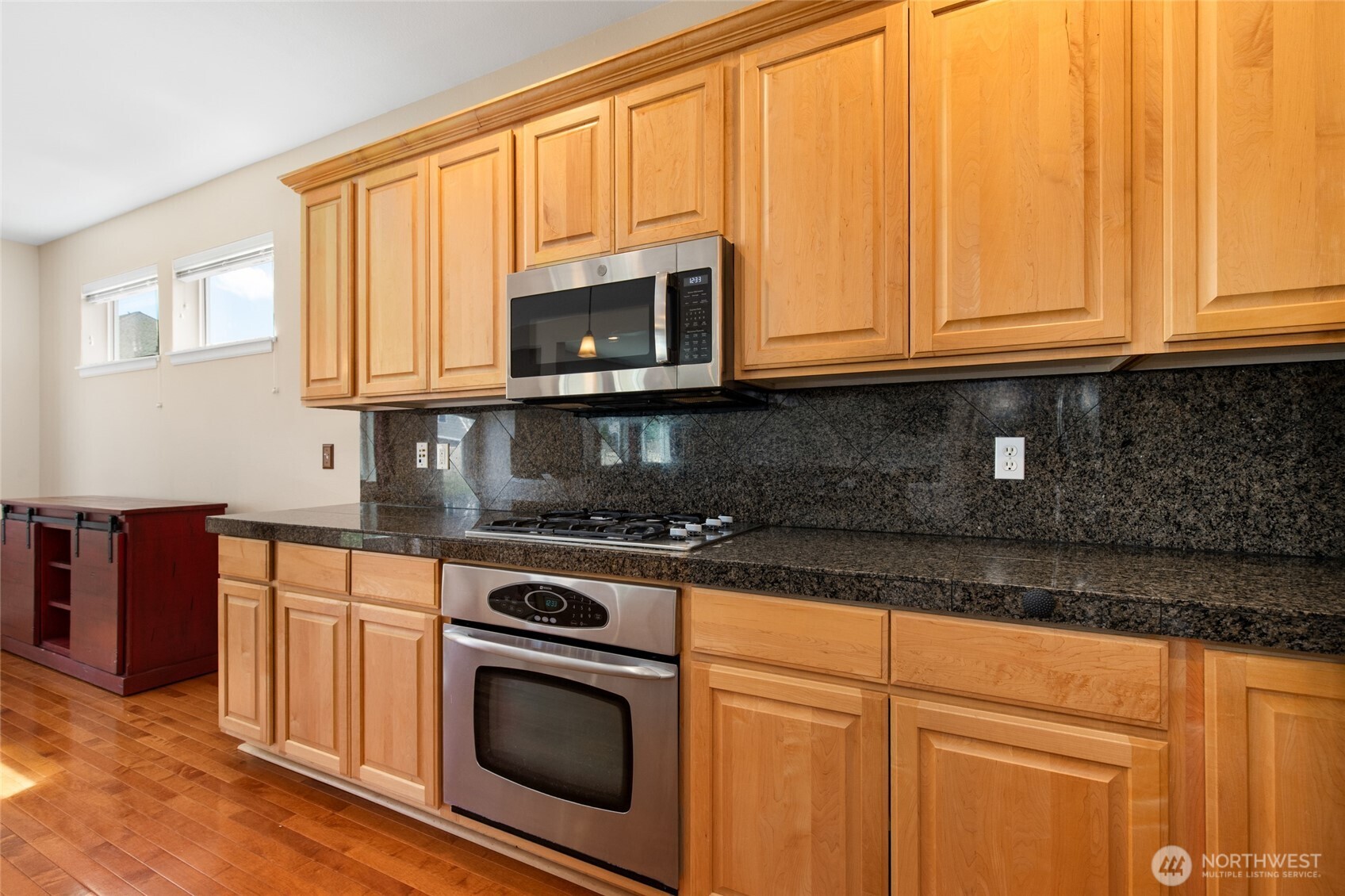28517 70th Drive Property Photo 8