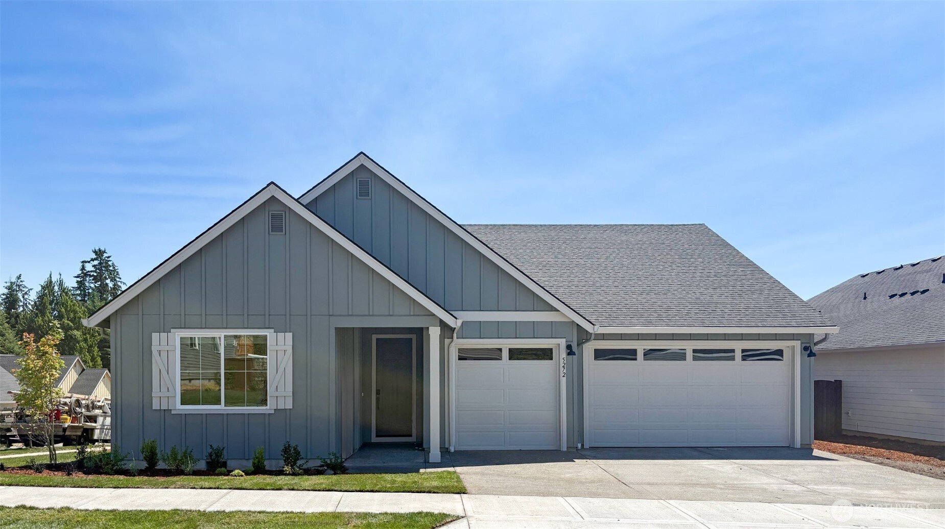 5272 N 87th Avenue