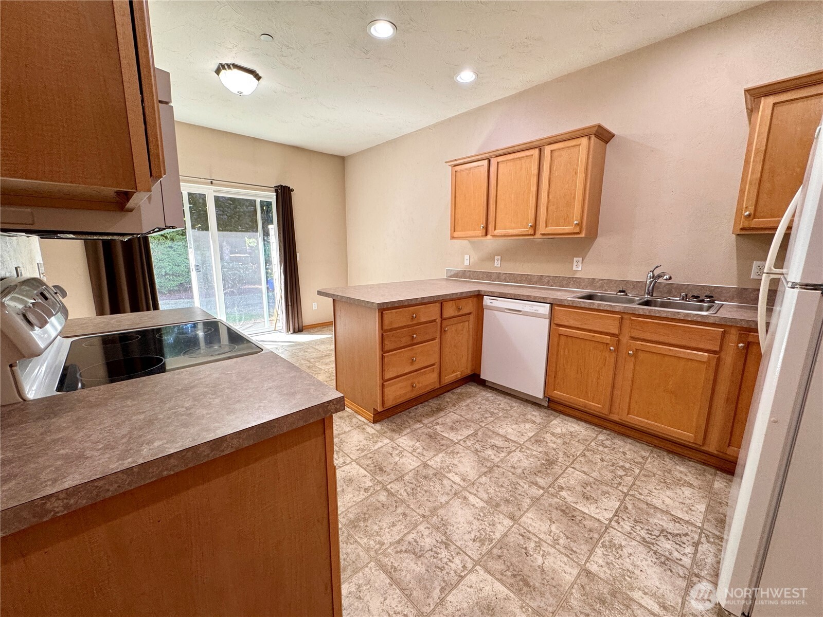 41 E Beaumont Drive A Property Photo 4