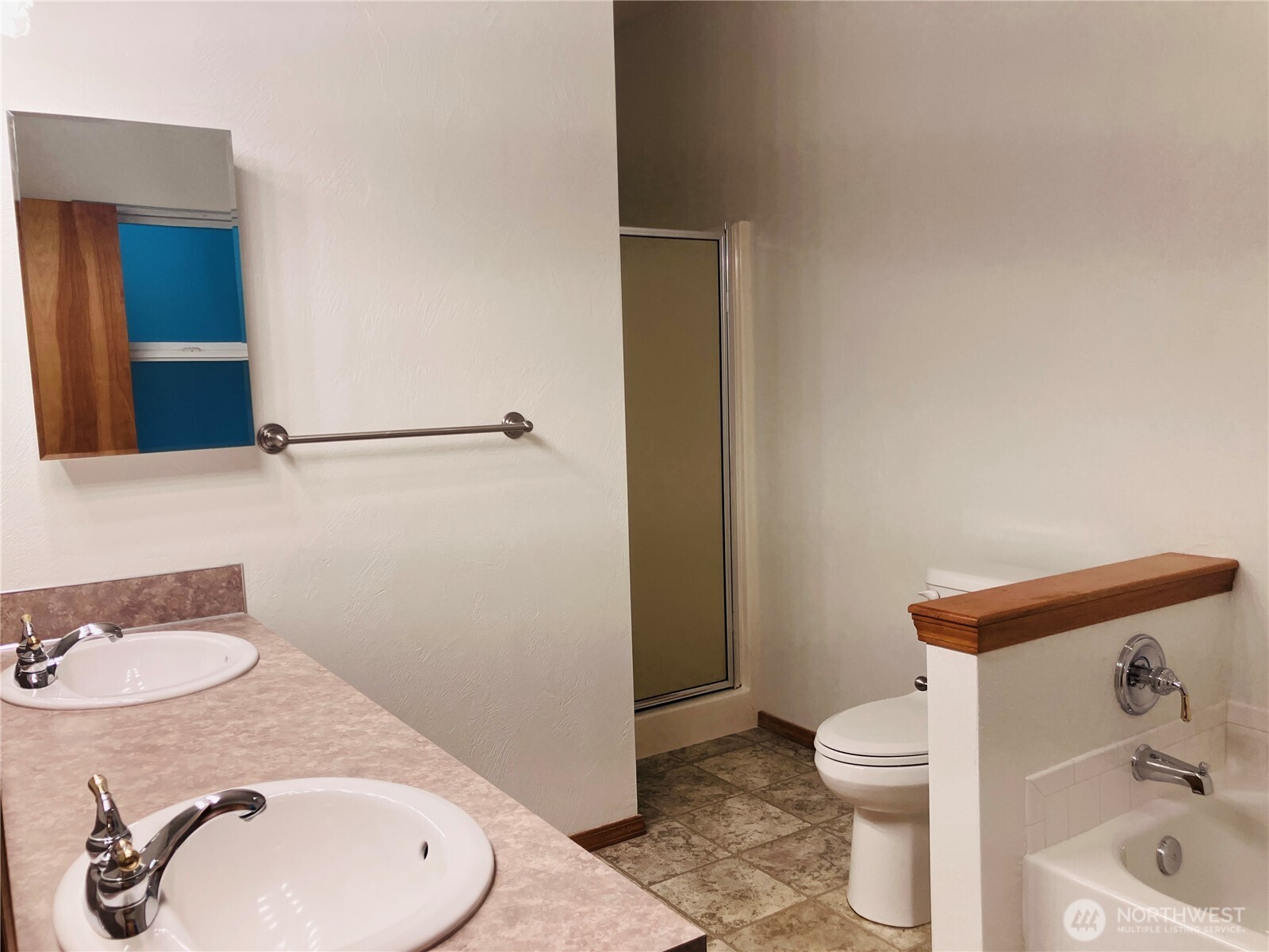 41 E Beaumont Drive A Property Photo 17
