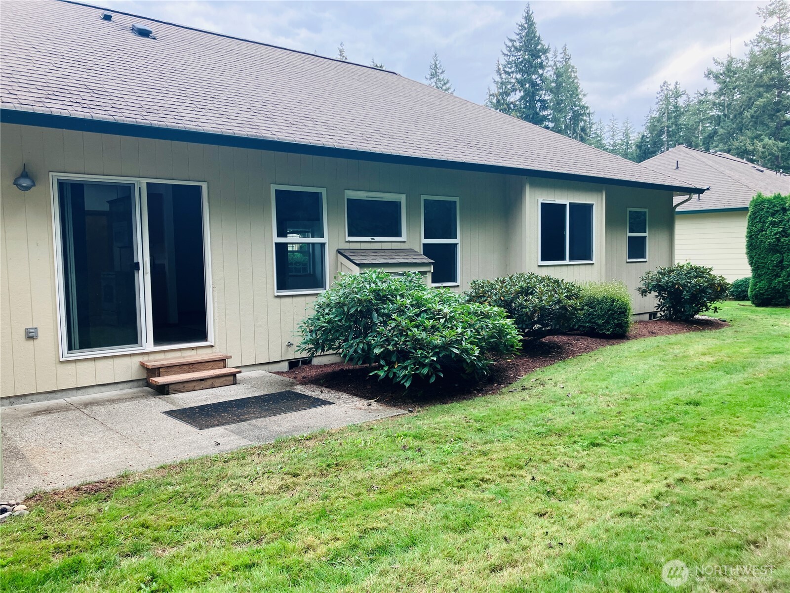 41 E Beaumont Drive A Property Photo 22