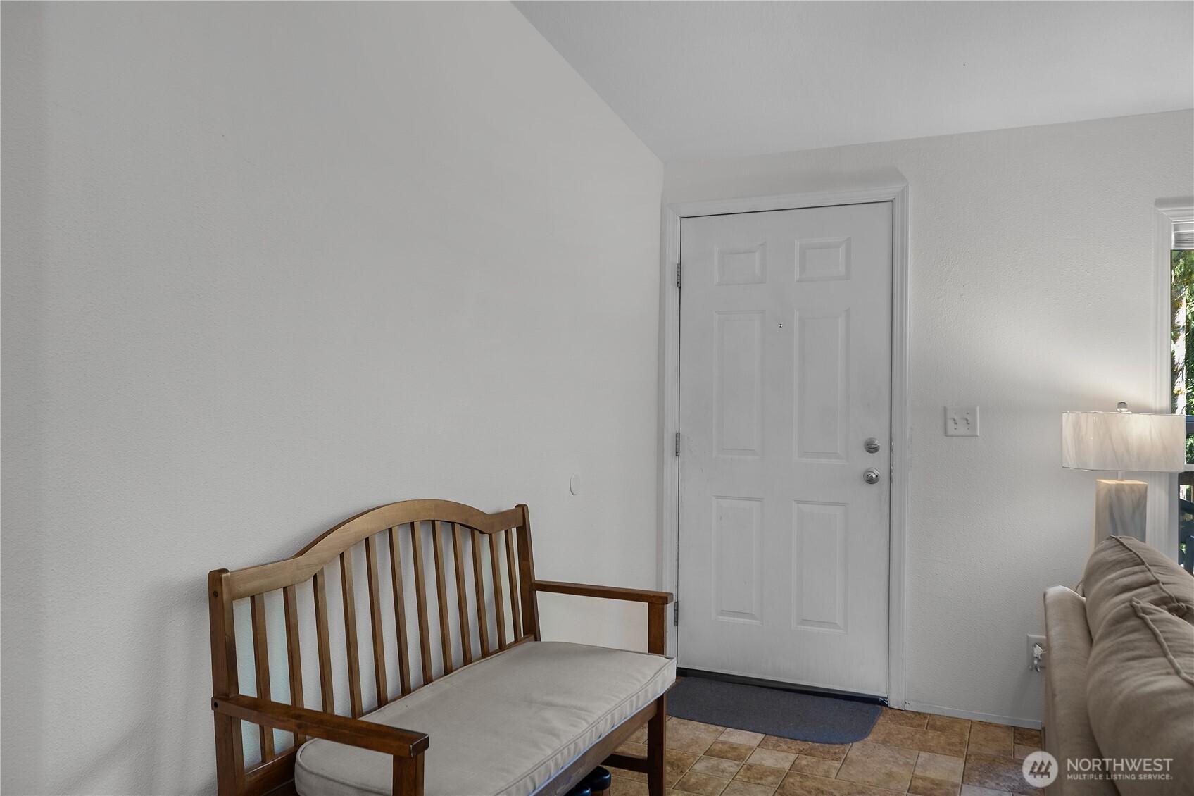 451 E Lakeshore Dr W Property Photo 7