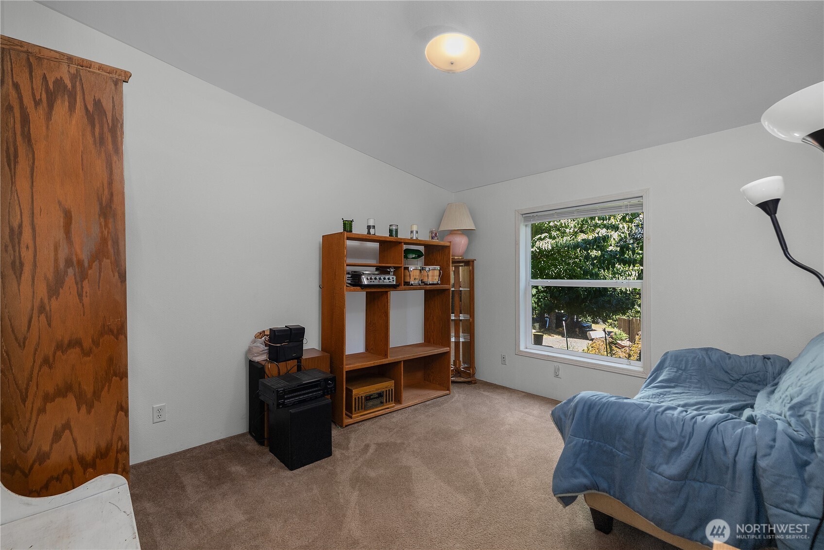 451 E Lakeshore Dr W Property Photo 14