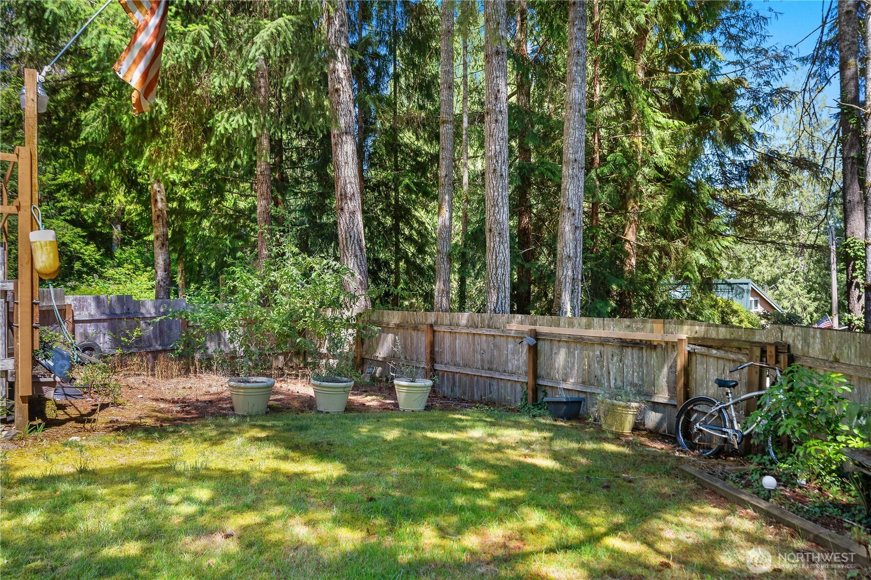 451 E Lakeshore Dr W Property Photo 21