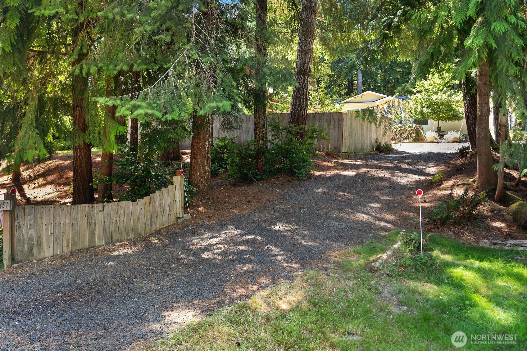 451 E Lakeshore Dr W Property Photo 22