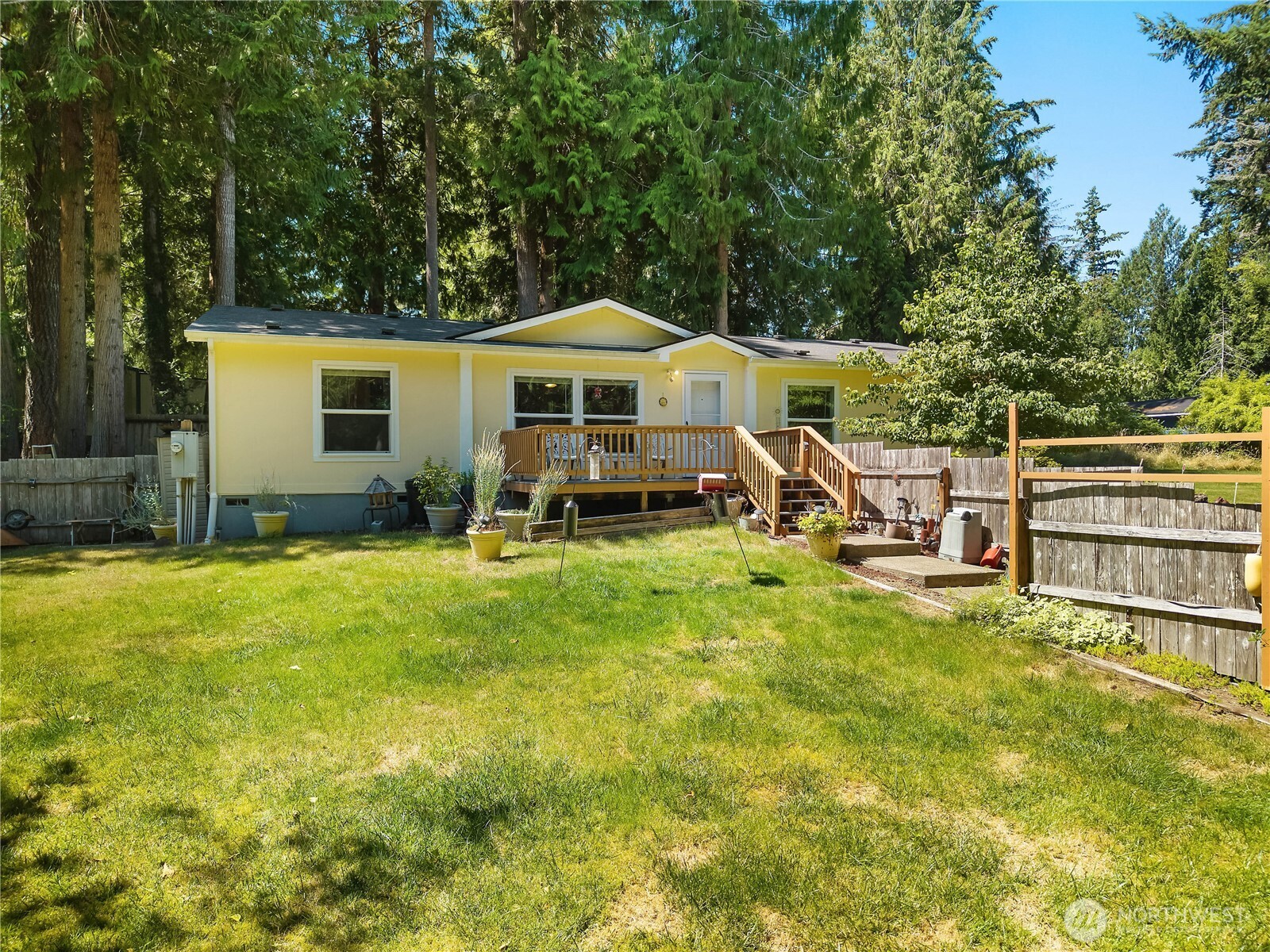 451 E Lakeshore Dr W Property Photo 25