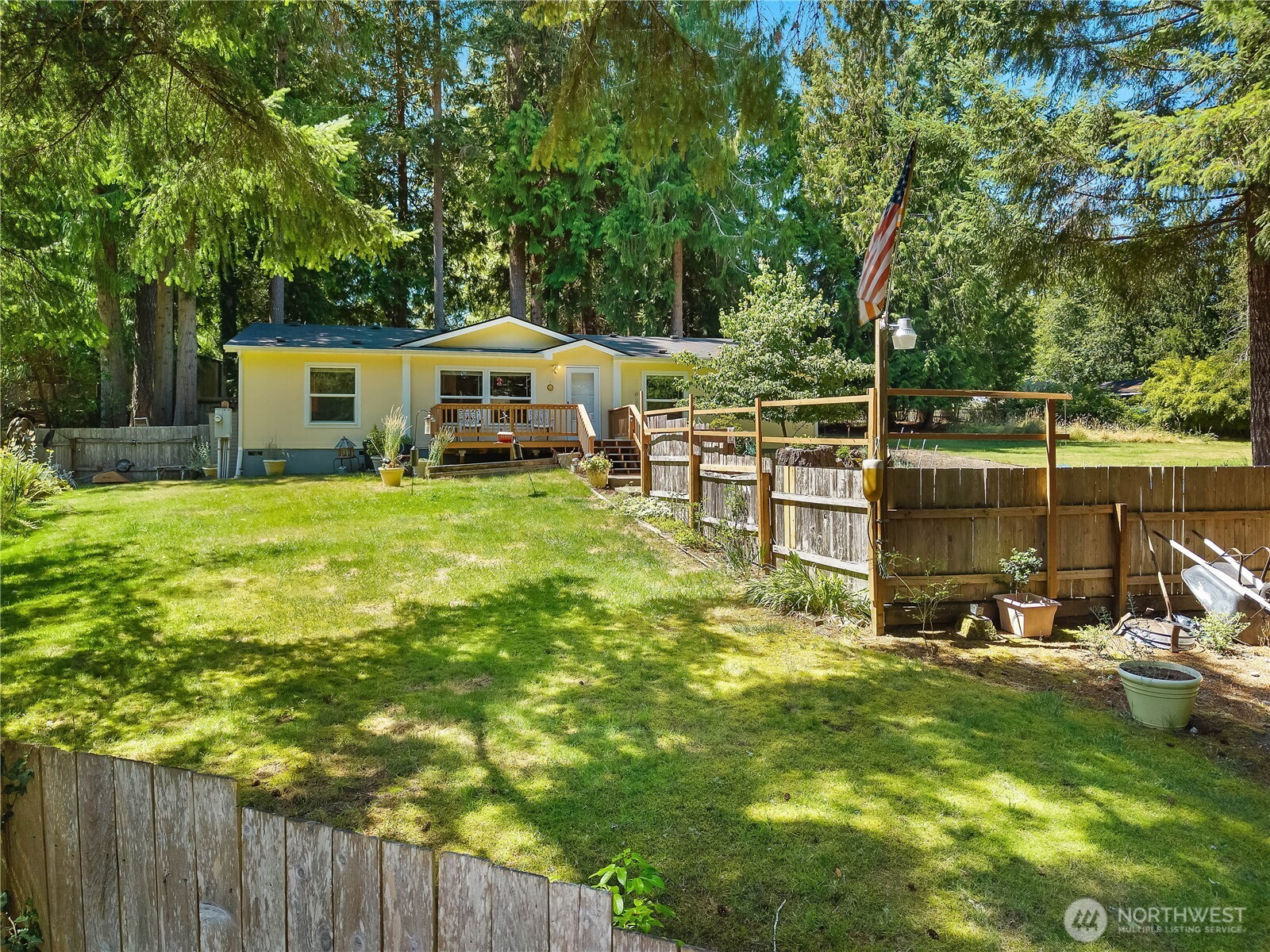 451 E Lakeshore Dr W Property Photo 28