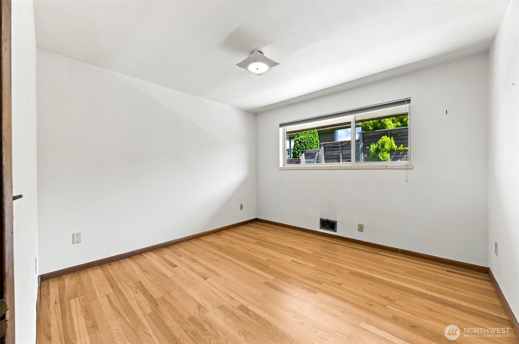 9304 23rd Avenue Property Photo 23