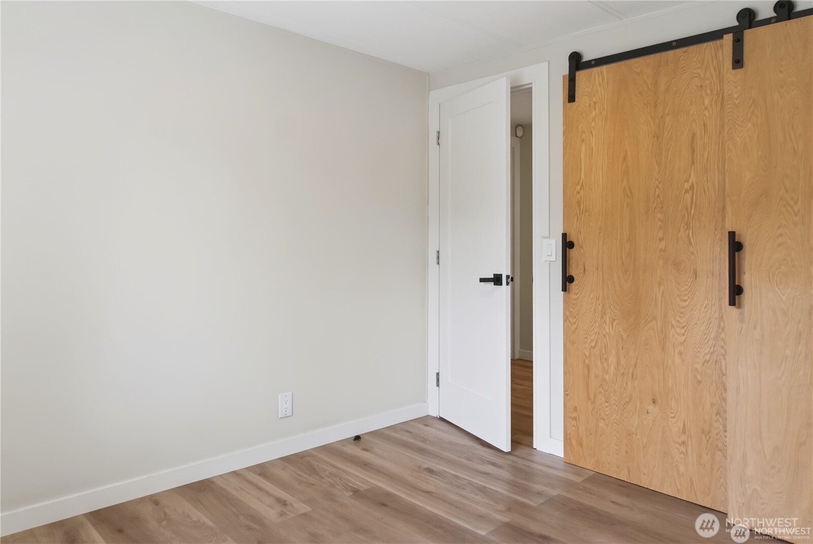 2424 S 130th Place Property Photo 14