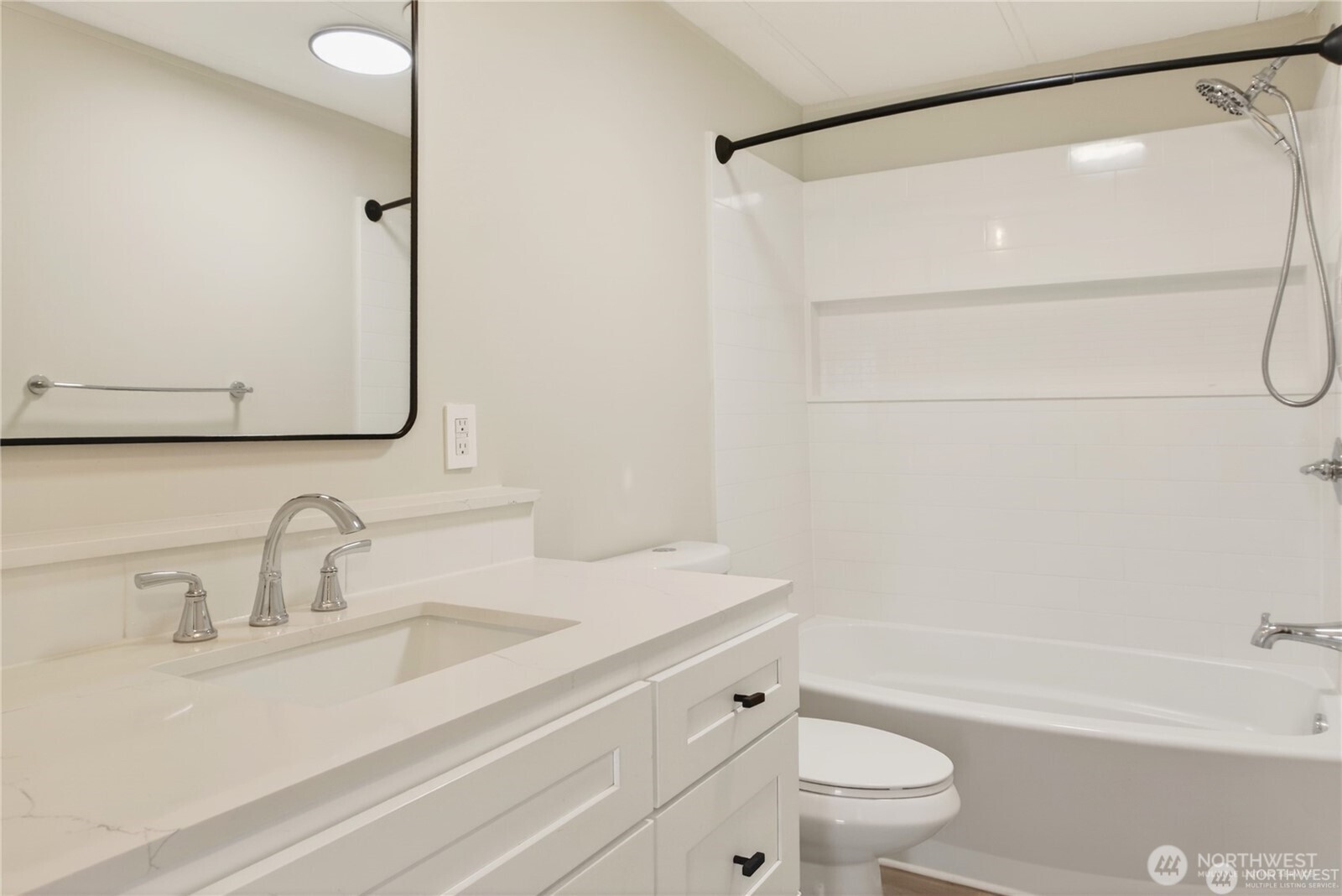 2424 S 130th Place Property Photo 18