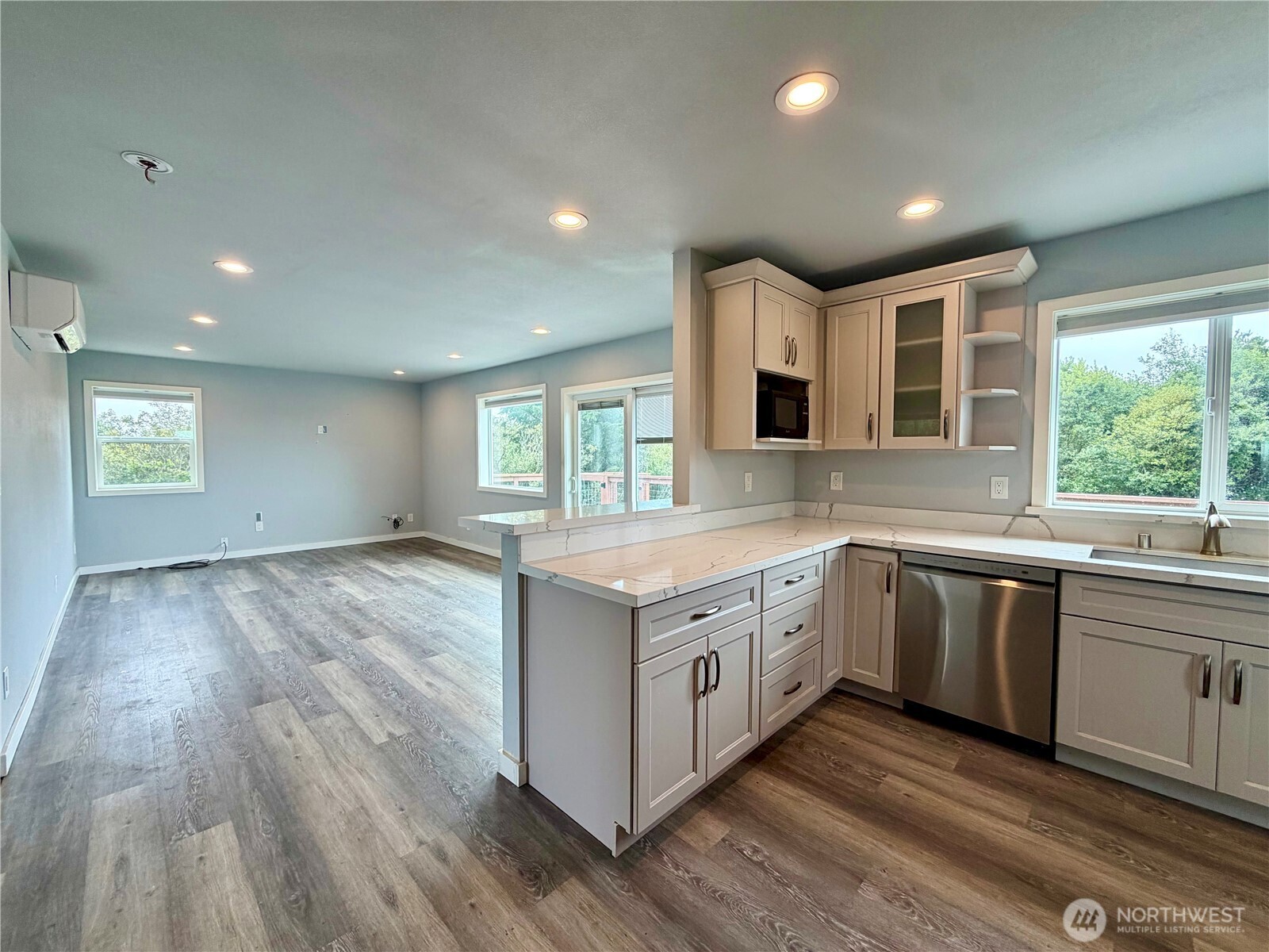 33 4th Avenue Property Photo 4