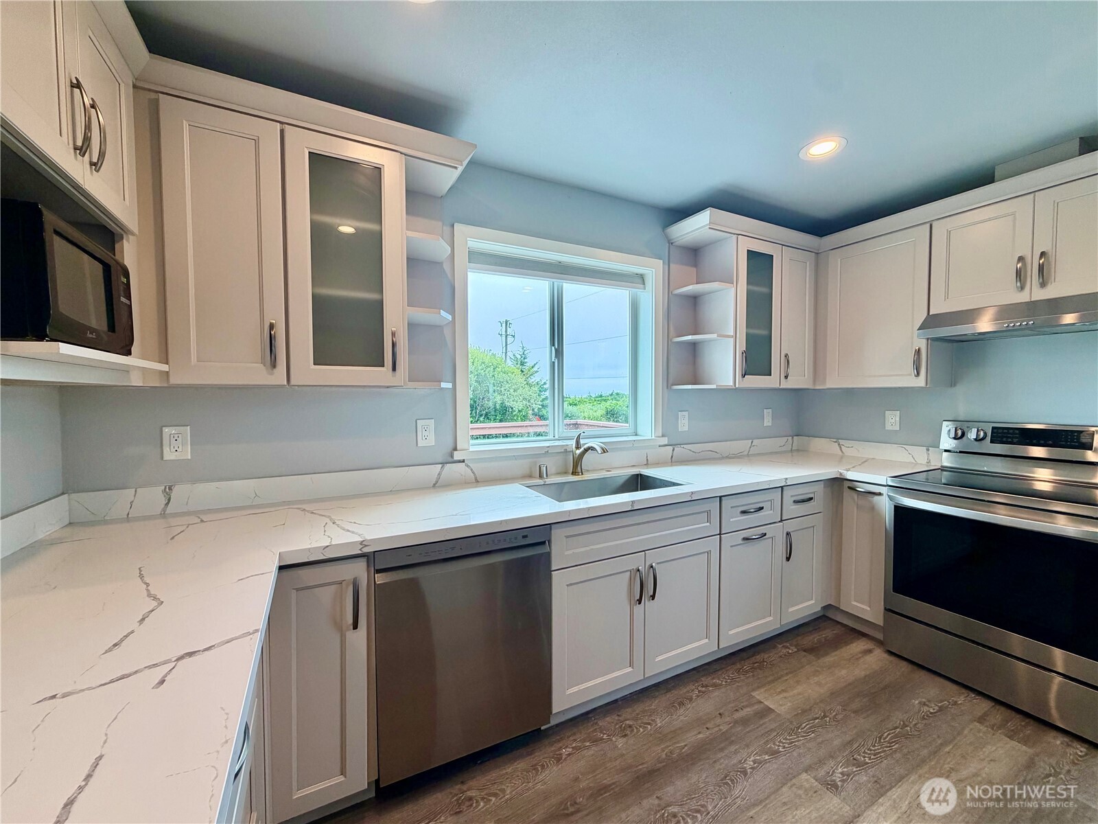 33 4th Avenue Property Photo 5