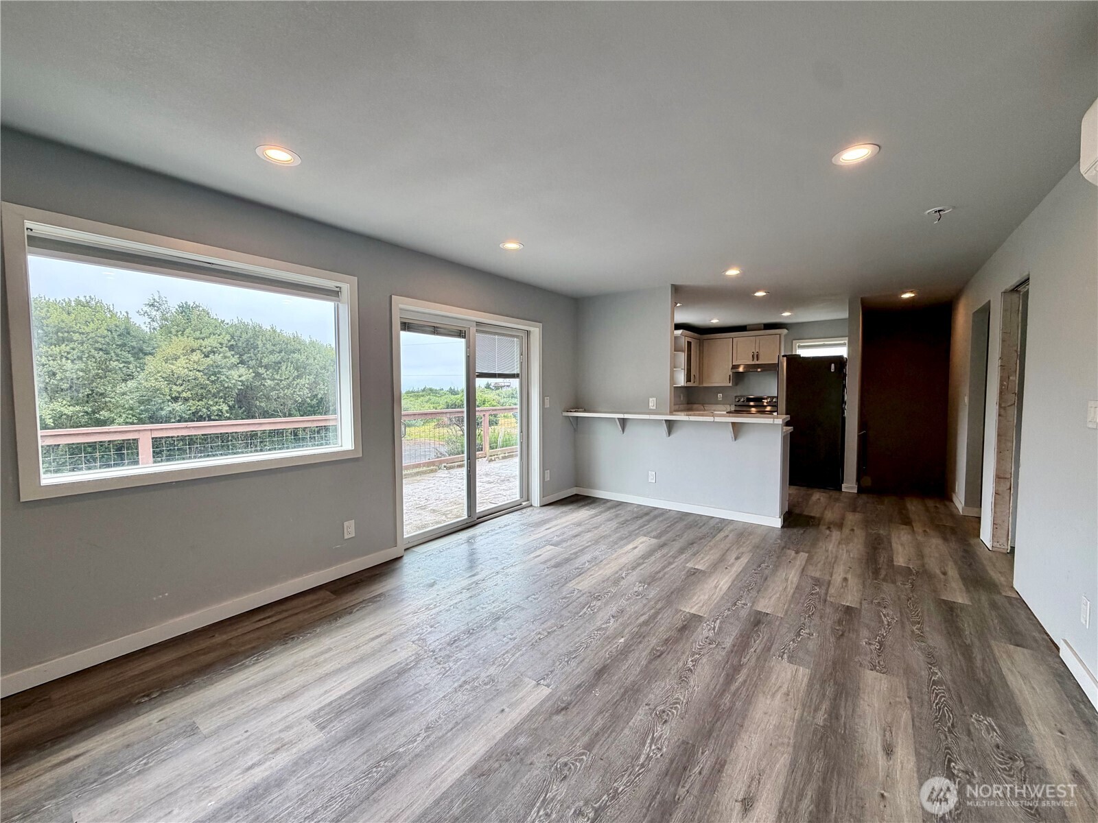 33 4th Avenue Property Photo 7