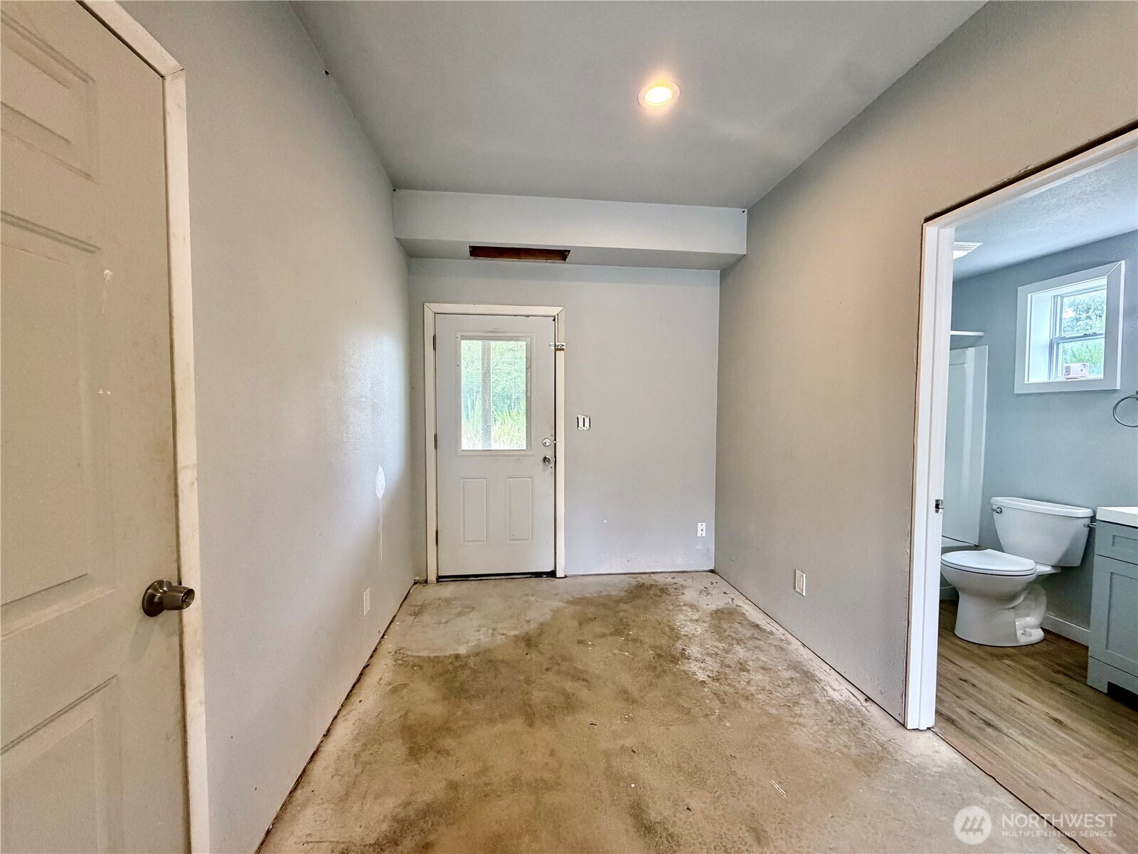 33 4th Avenue Property Photo 25