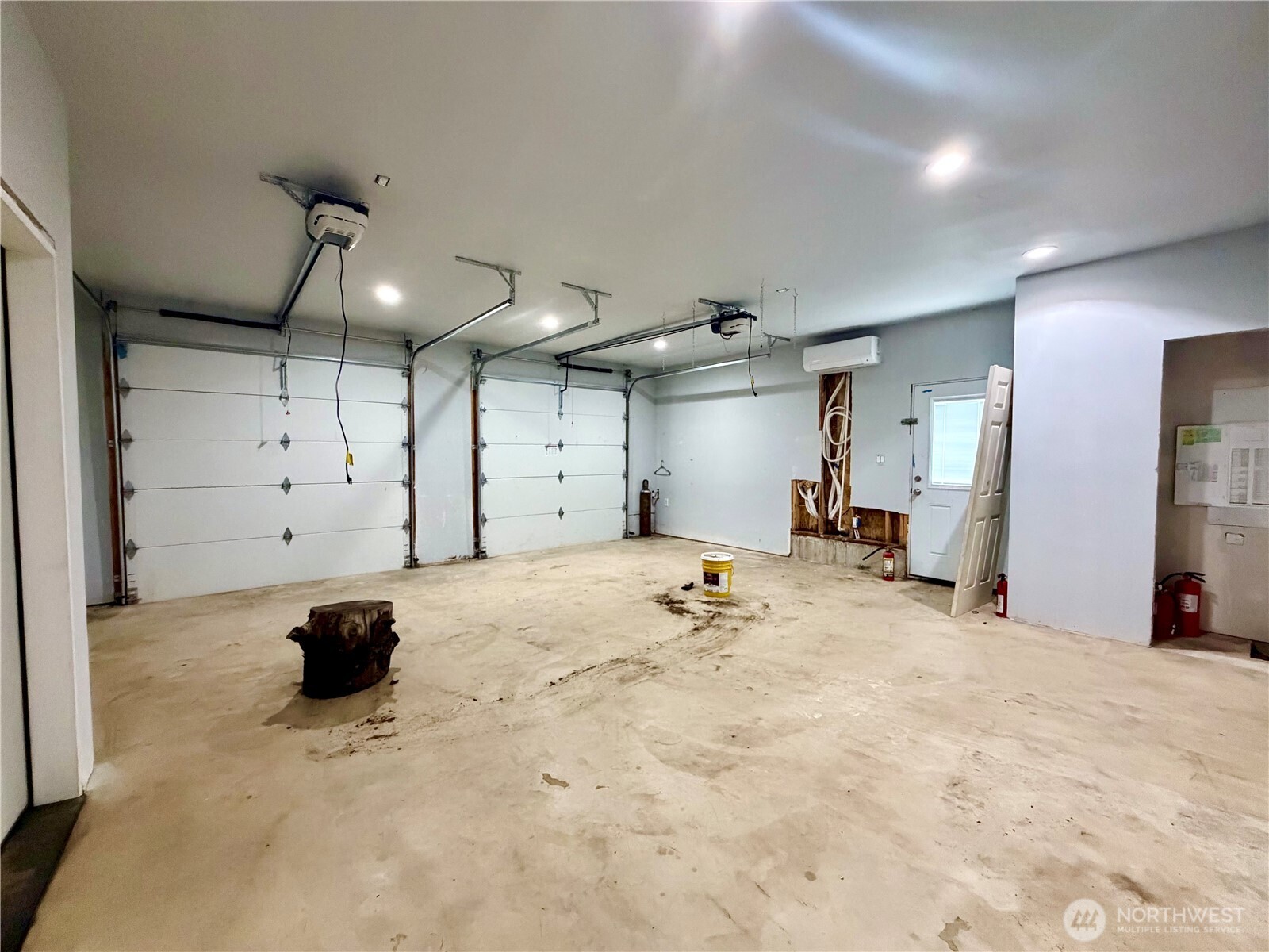33 4th Avenue Property Photo 29