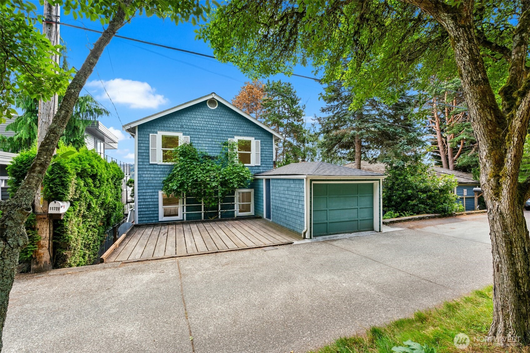 11728 Riviera Place Property Photo 34
