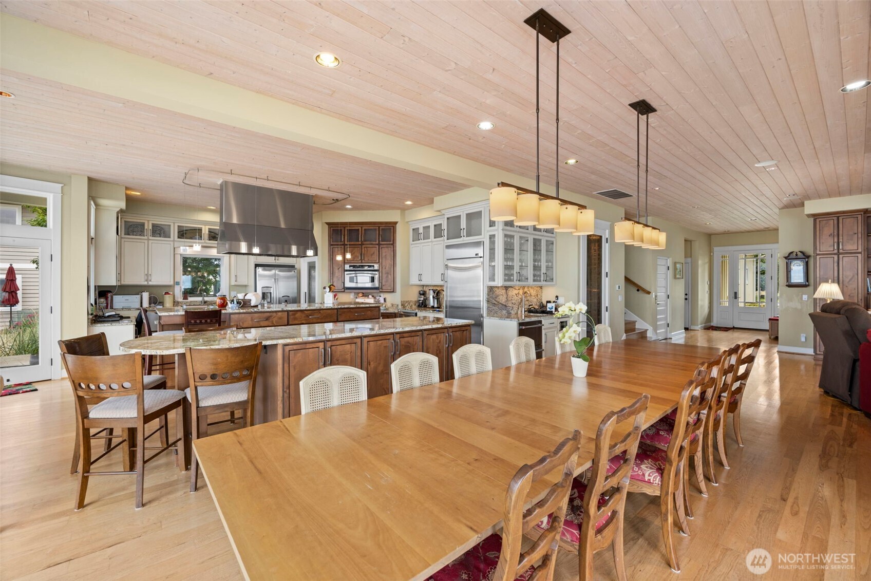 9818 Miami Beach Road Property Photo 16