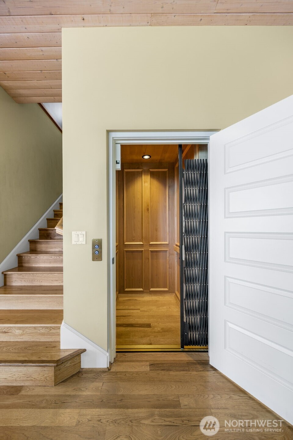 9818 Miami Beach Road Property Photo 28