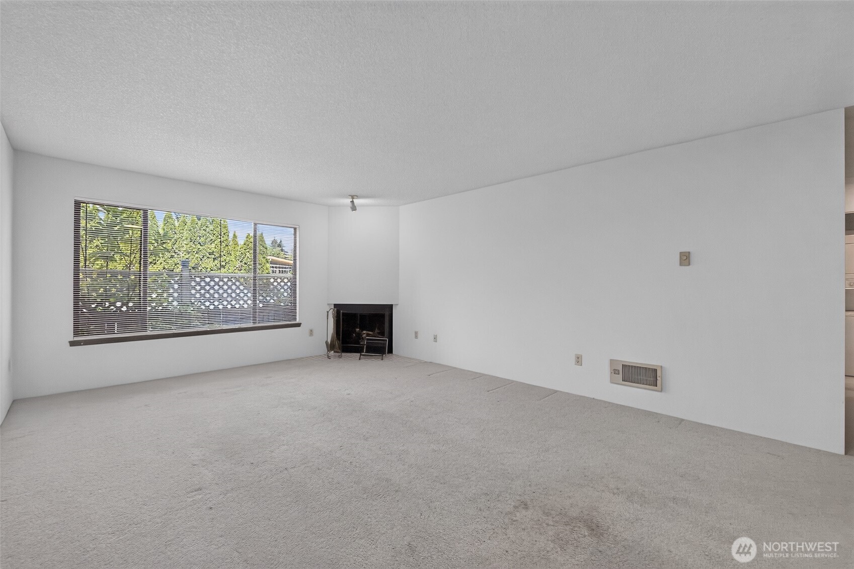1740 Ne 86th Street 101 Property Photo 13