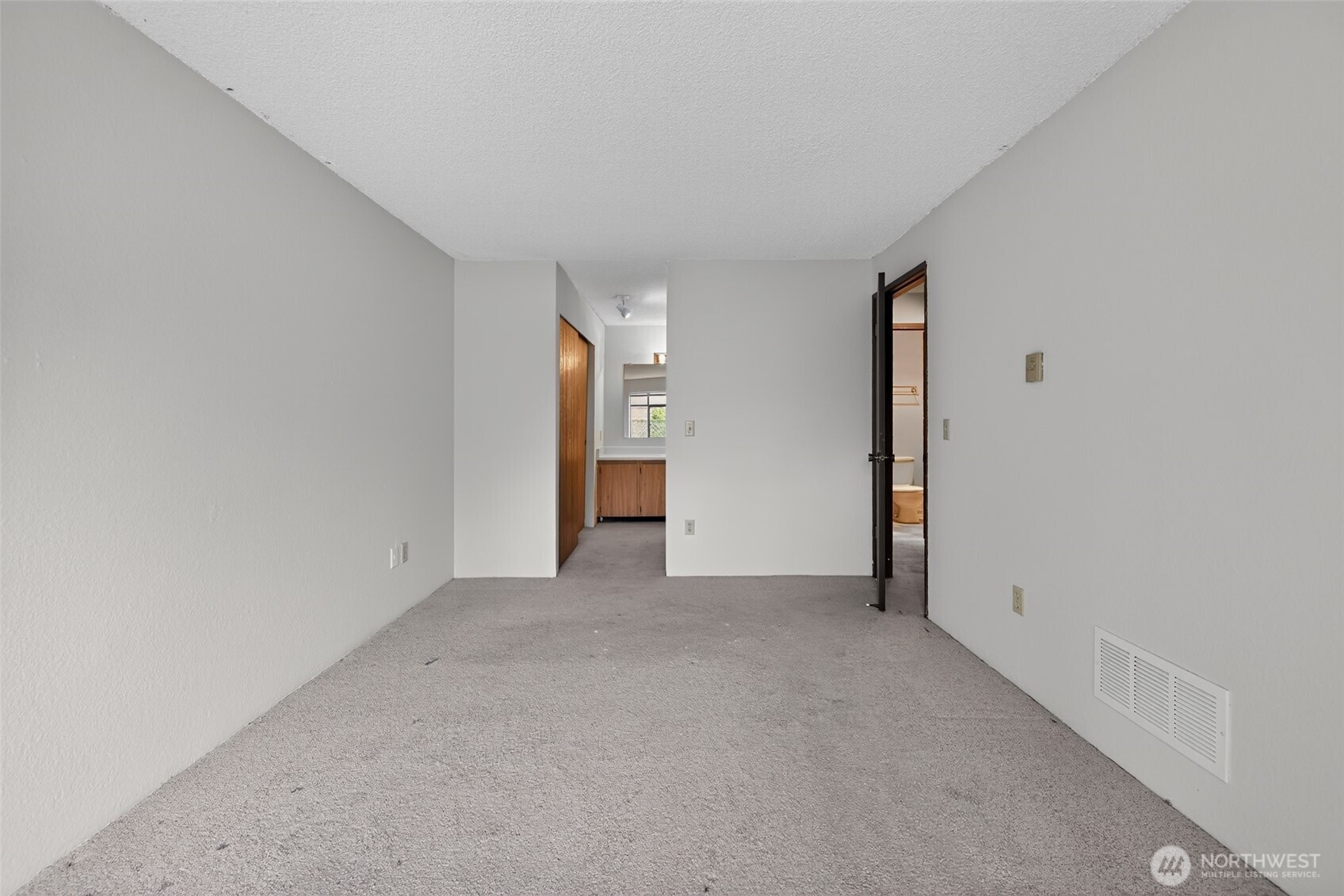 1740 Ne 86th Street 101 Property Photo 17