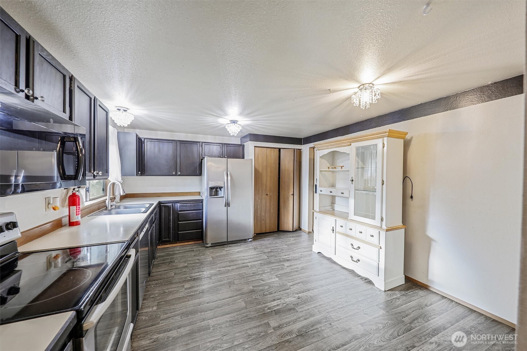 31616 3rd Place Property Photo 5