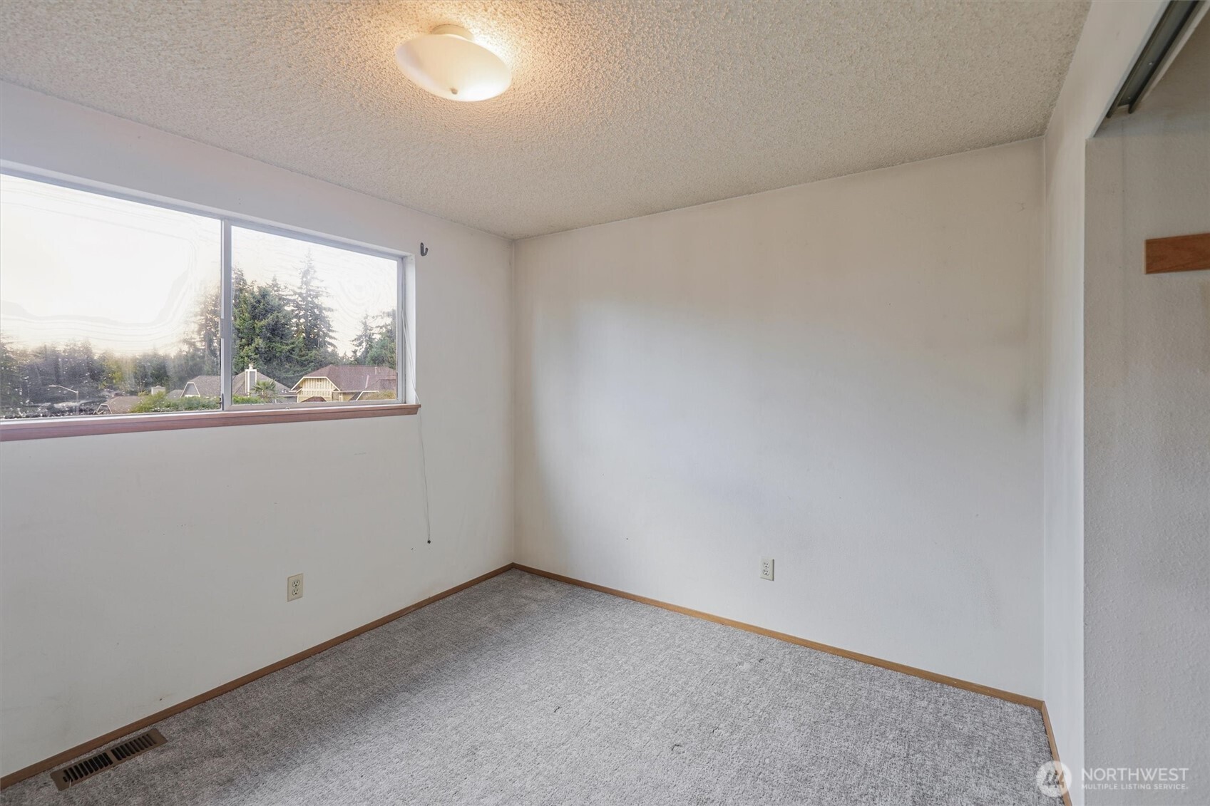 31616 3rd Place Property Photo 24