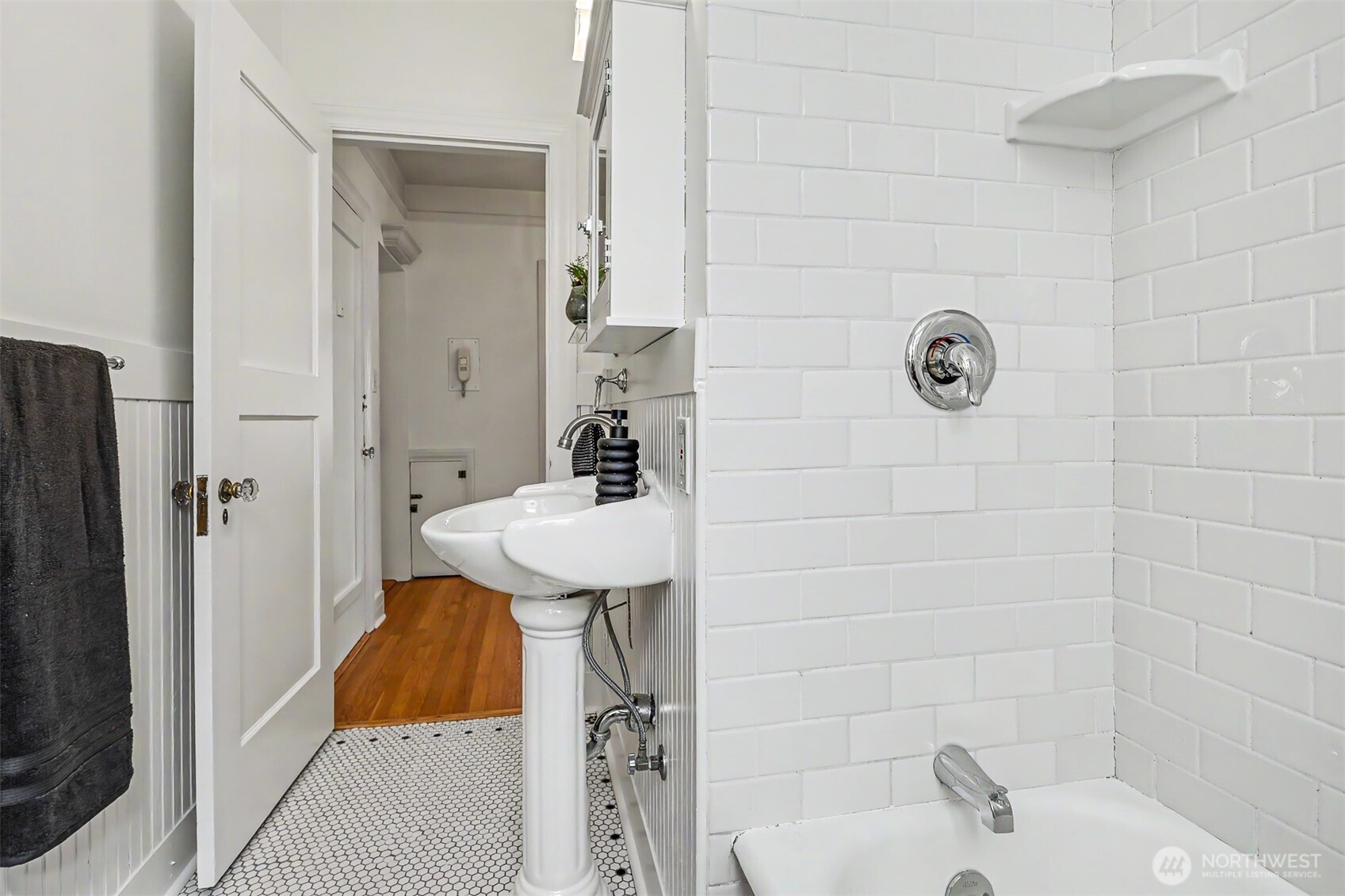 1808 Bigelow Avenue 101b Property Photo 15