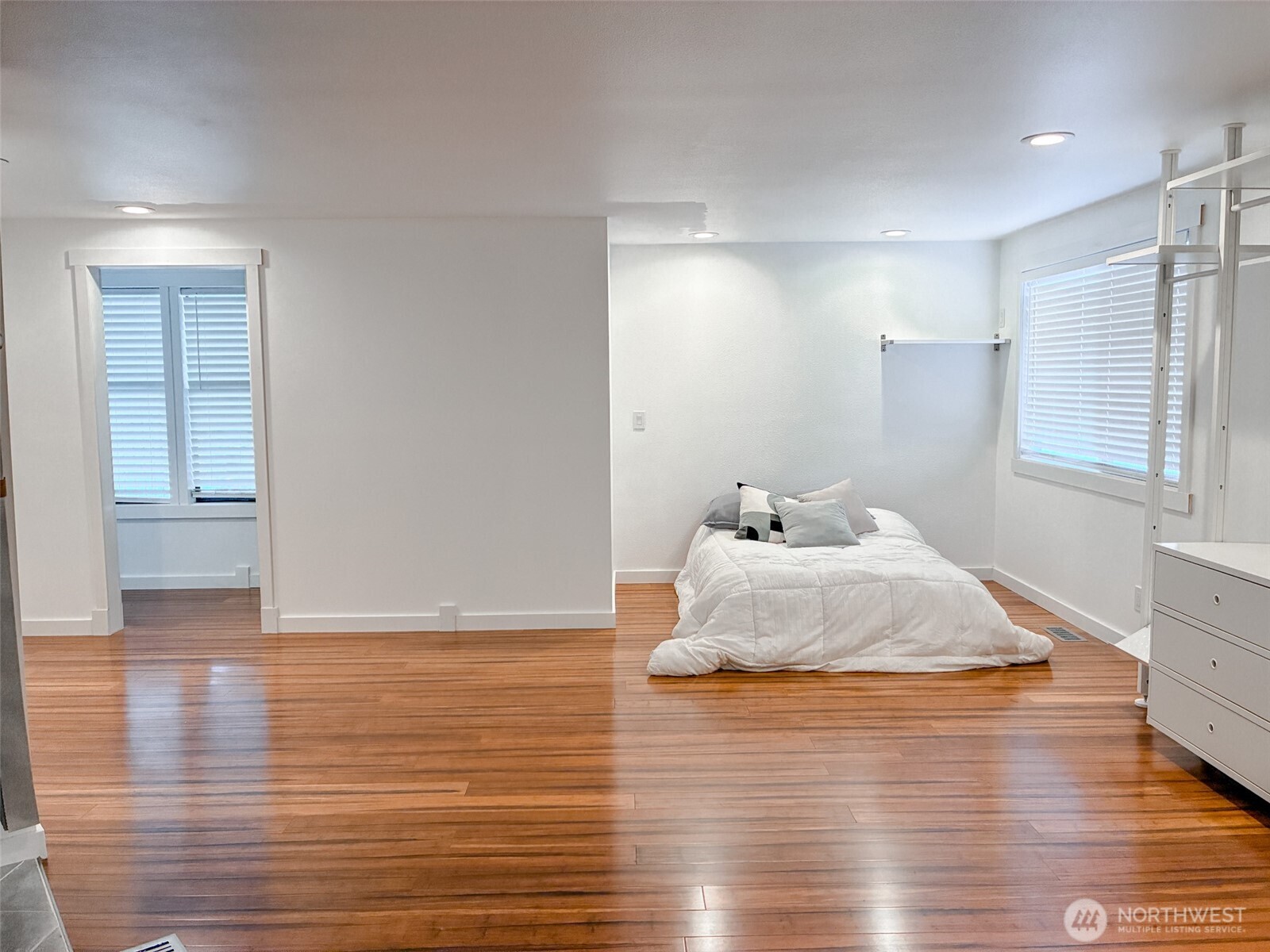 37702 27th Place Property Photo 6