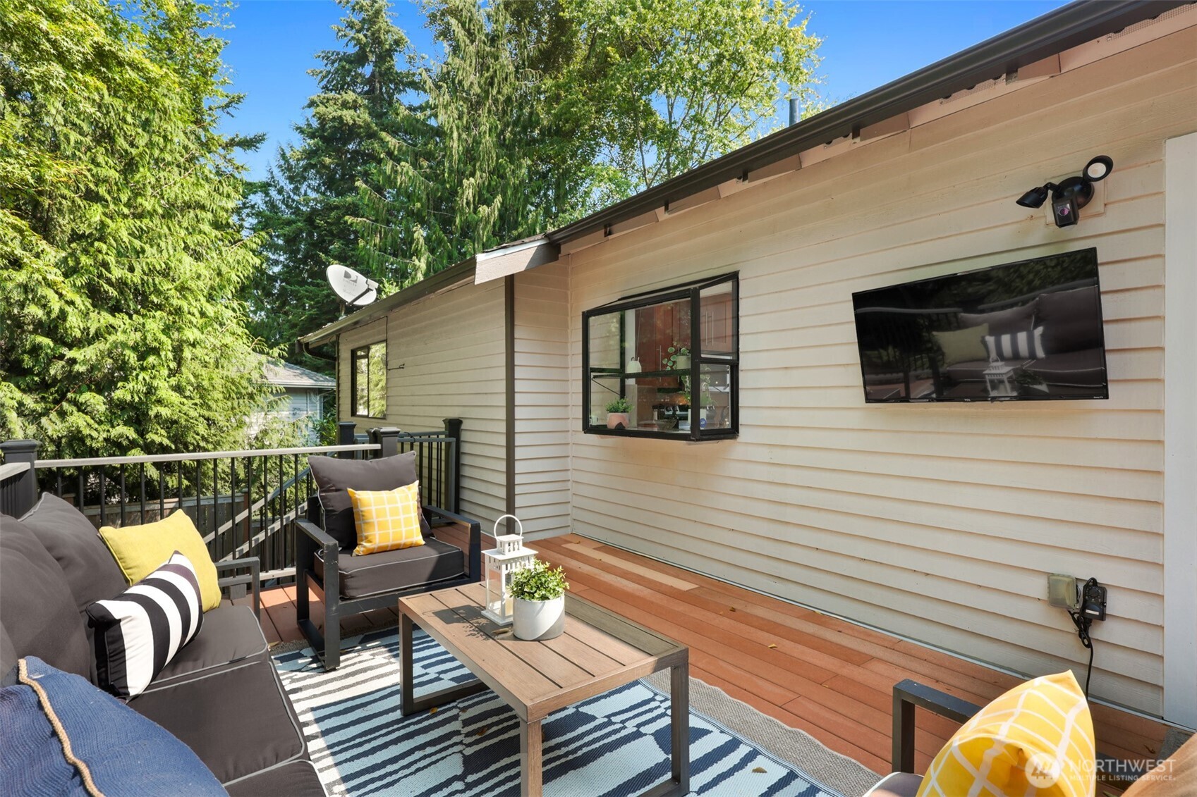 9559 45th Avenue Property Photo 16