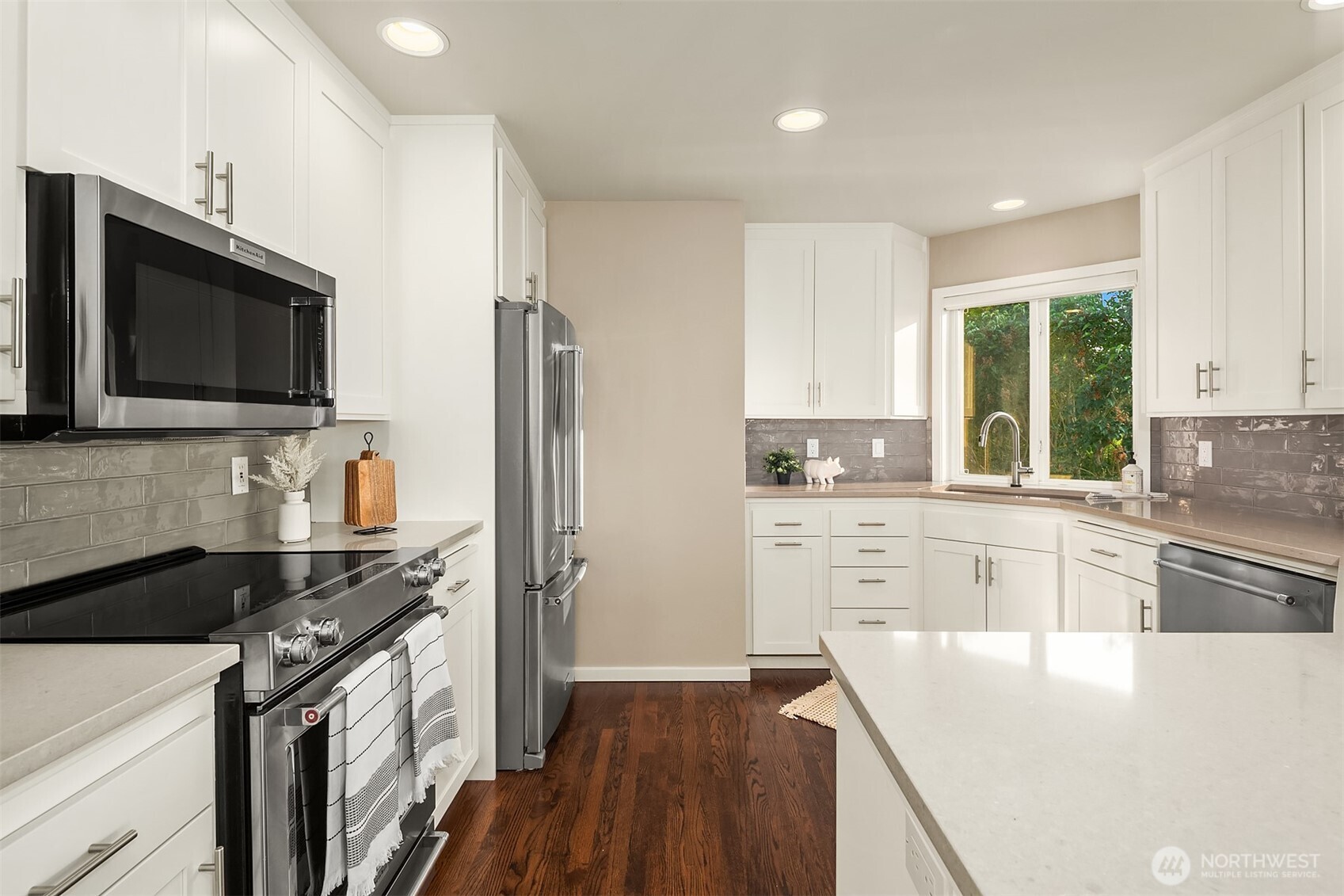 912 Cedar Street Property Photo 12