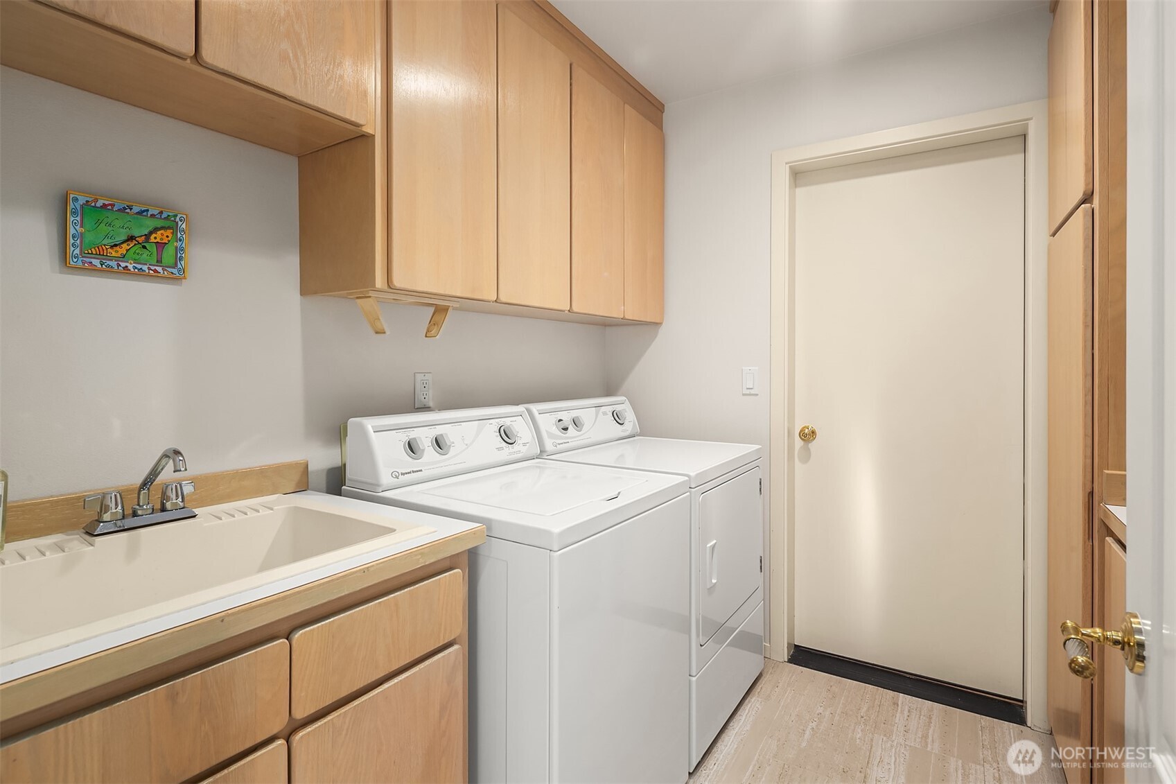 912 Cedar Street Property Photo 22