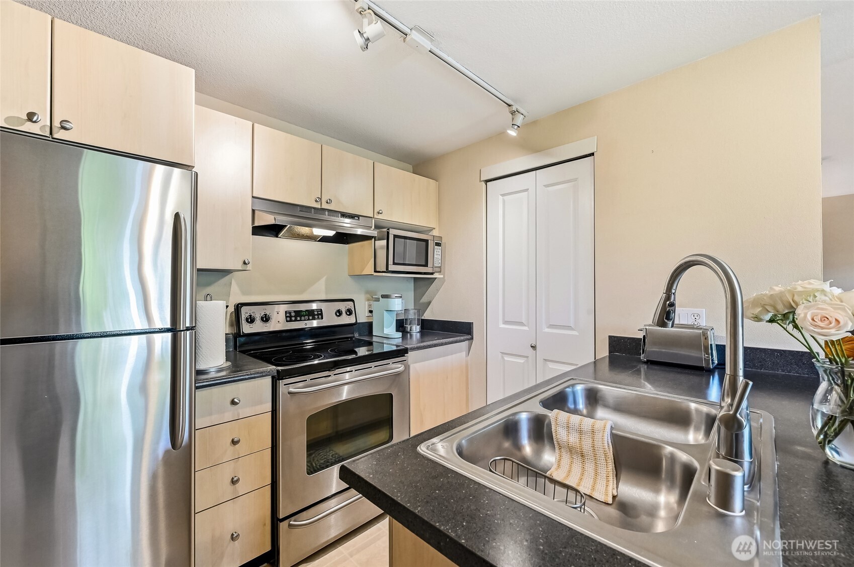 26005 106th Place A102 Property Photo 13