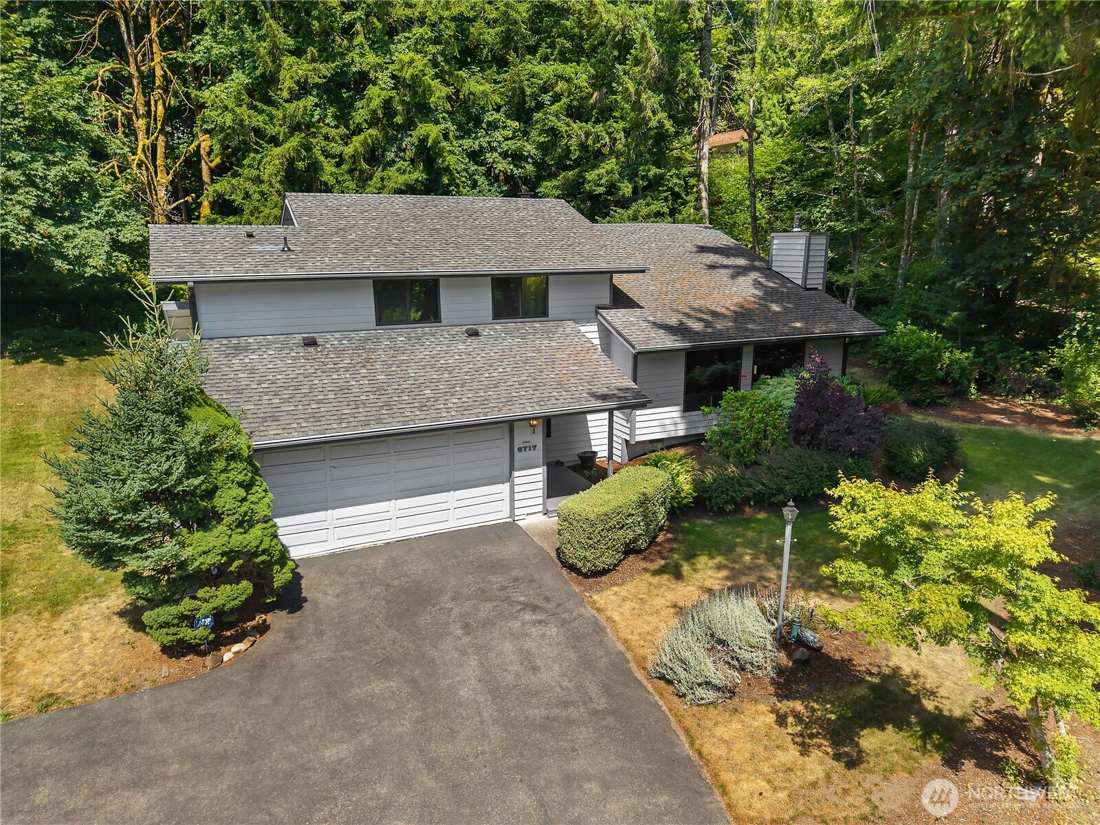 6717 Northill Drive Property Photo 2