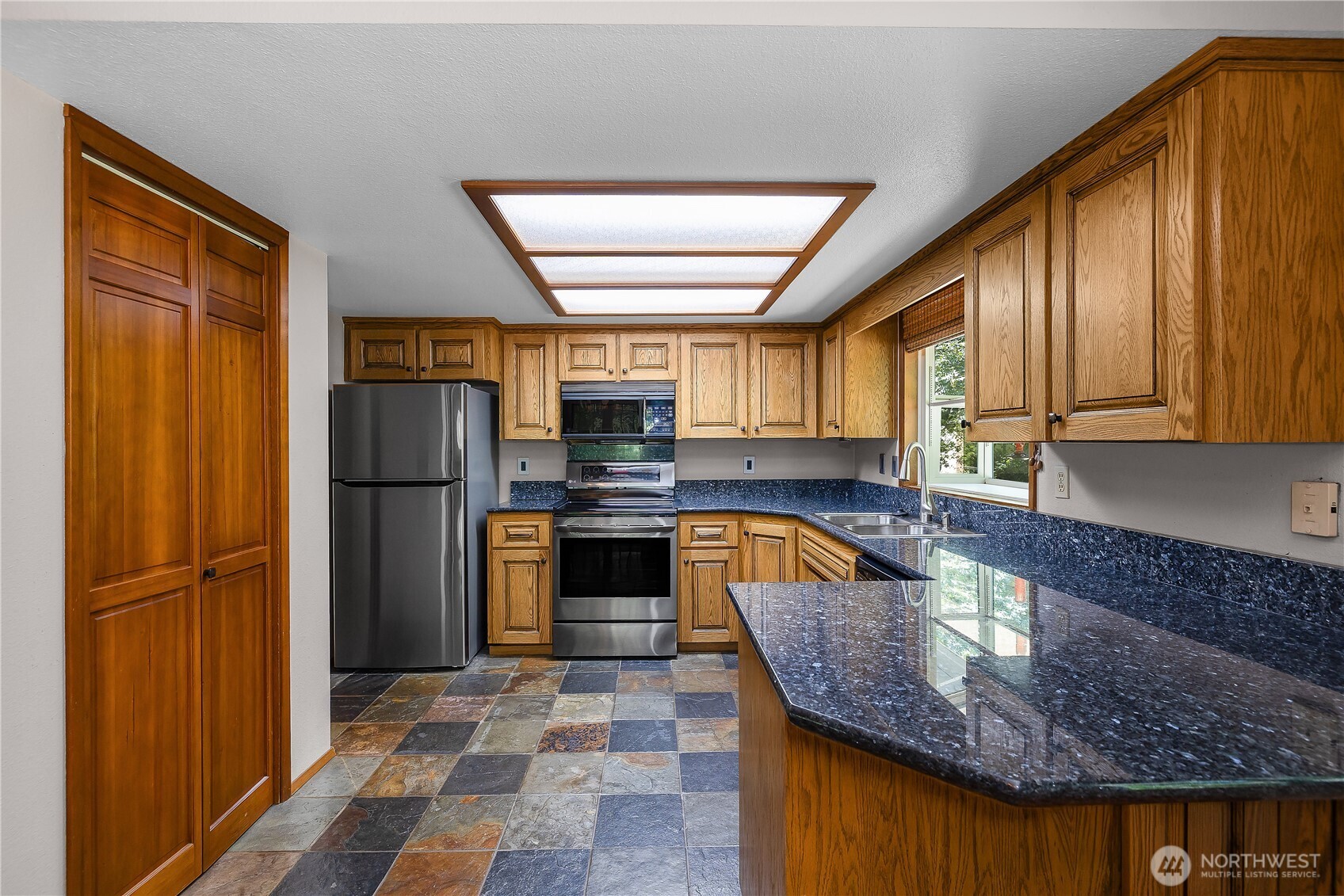 6717 Northill Drive Property Photo 12