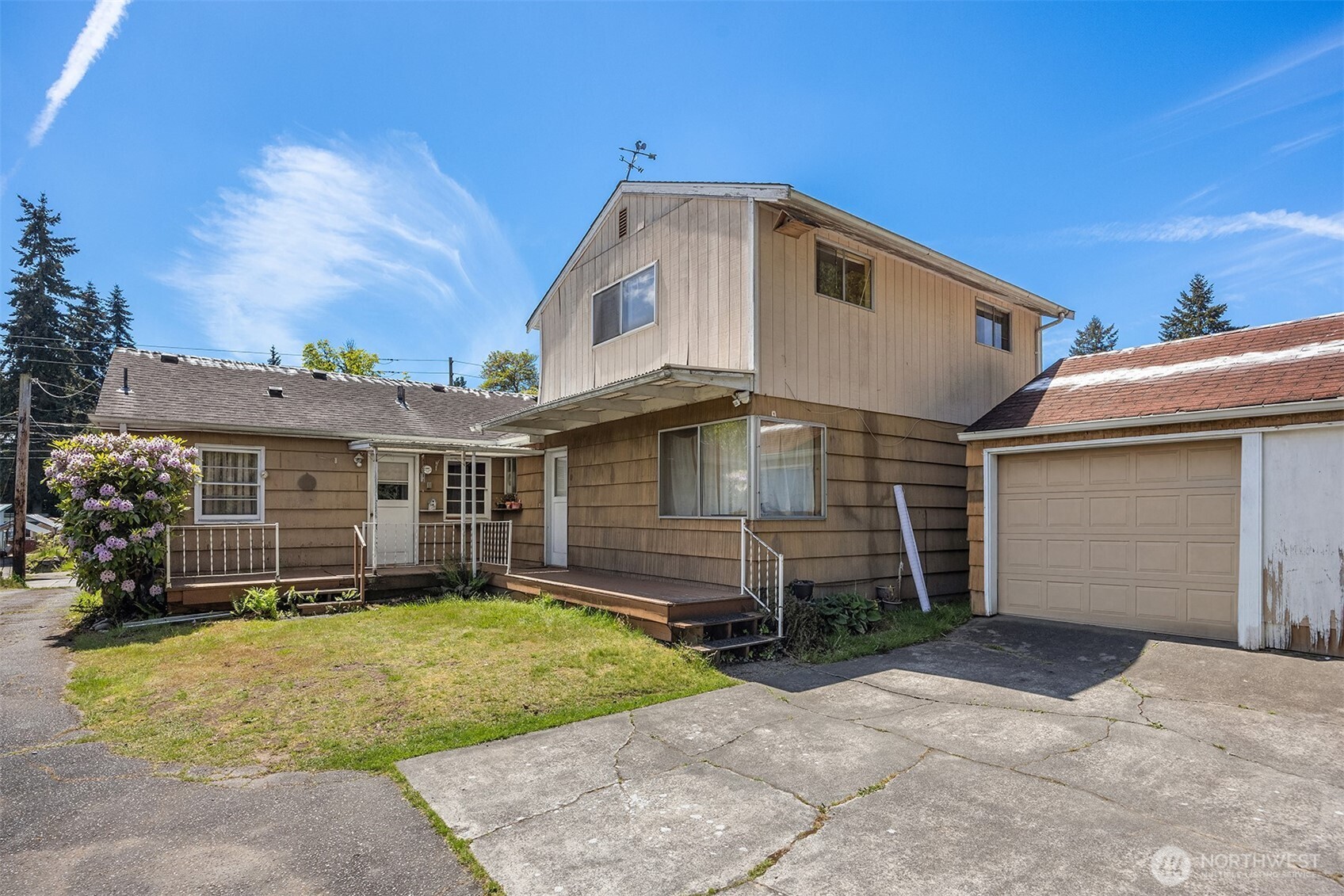 320 Ne 185th Street Property Photo 4
