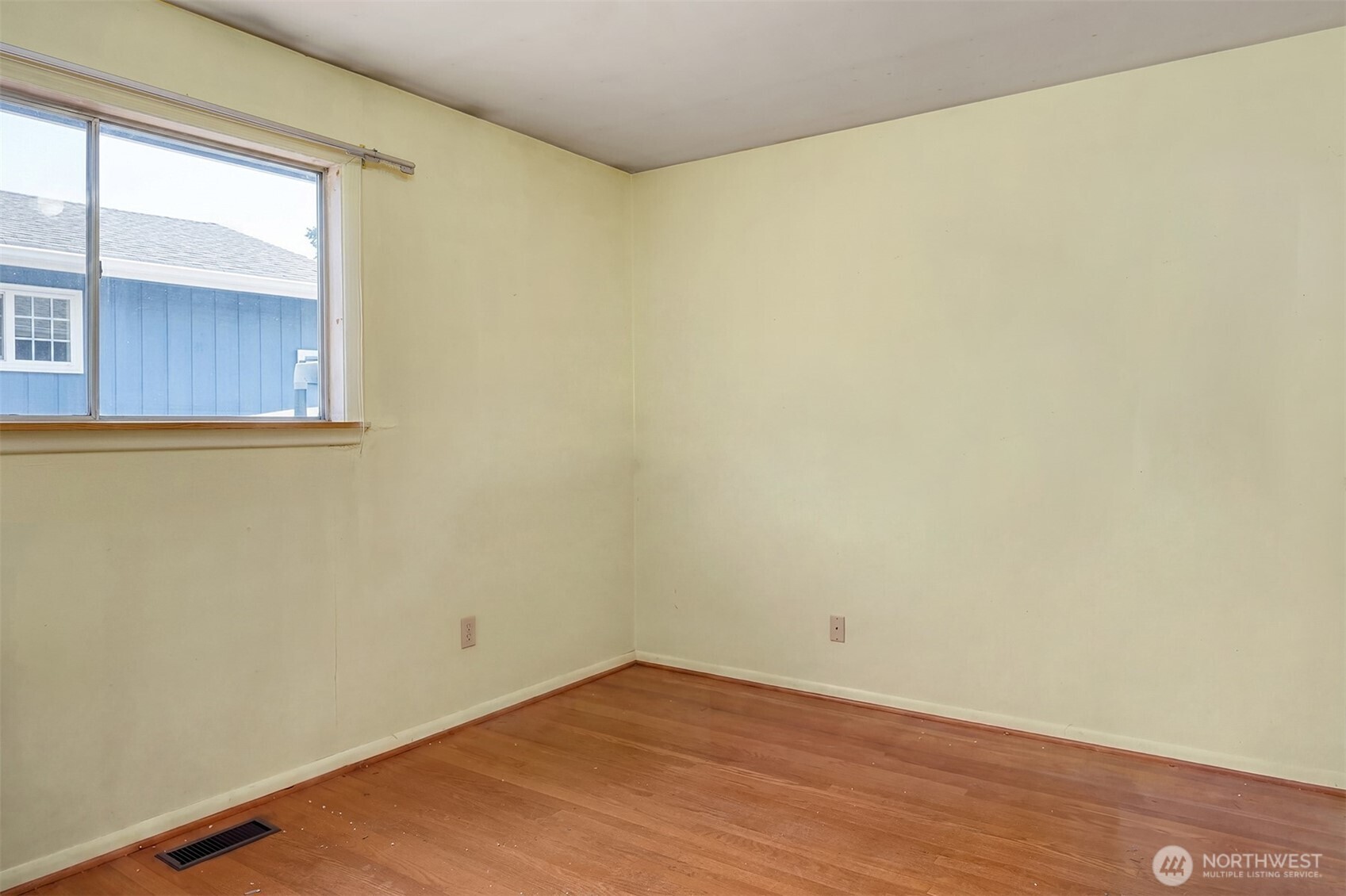 320 Ne 185th Street Property Photo 14