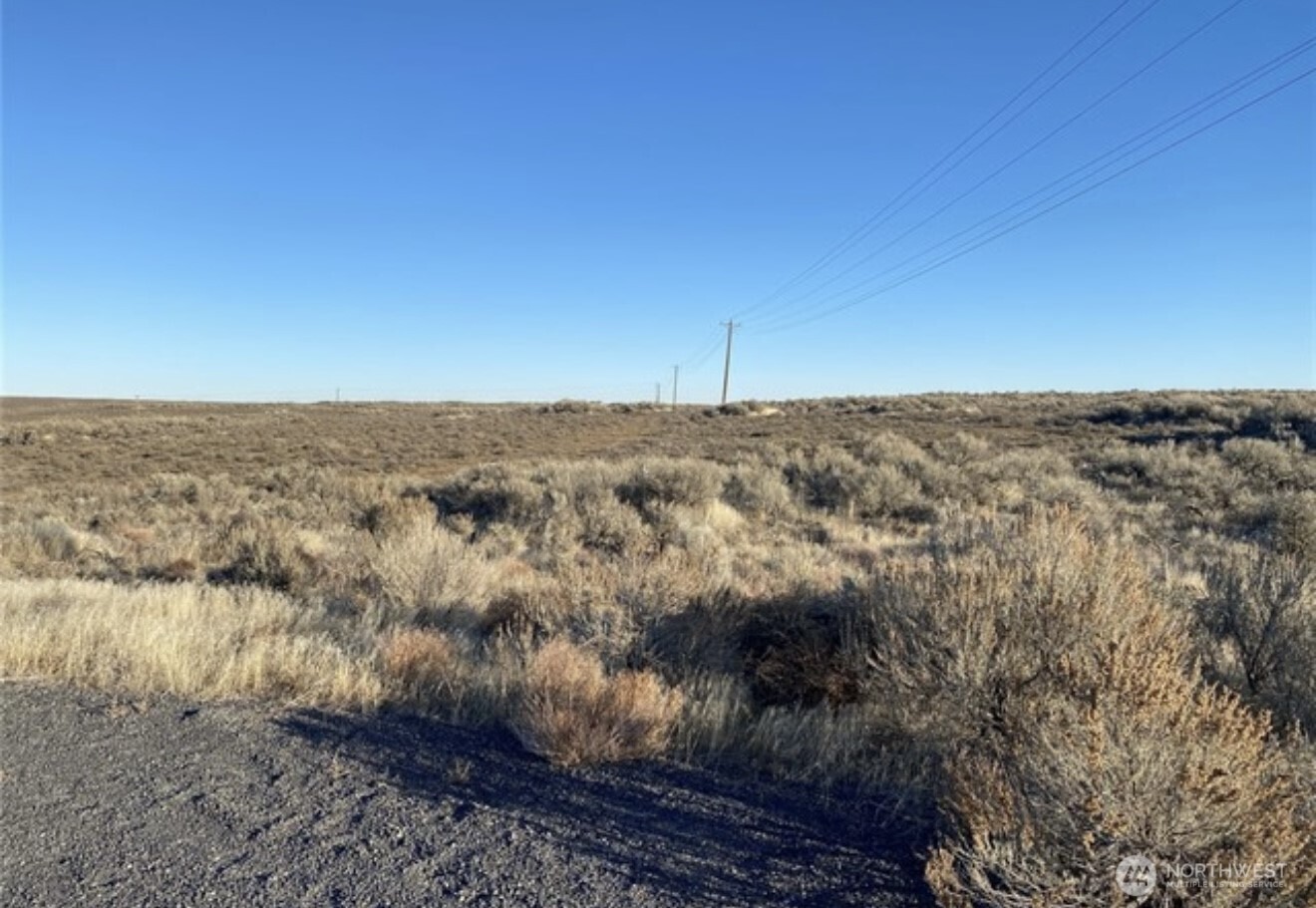 4549 W Coyote Trail Property Photo 15