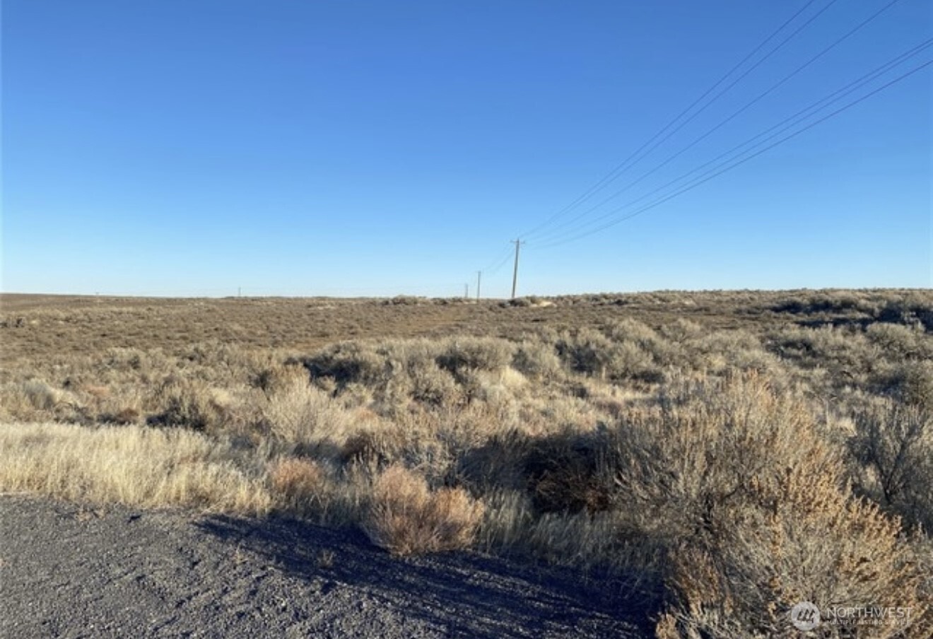 4549 W Coyote Trail Property Photo 16
