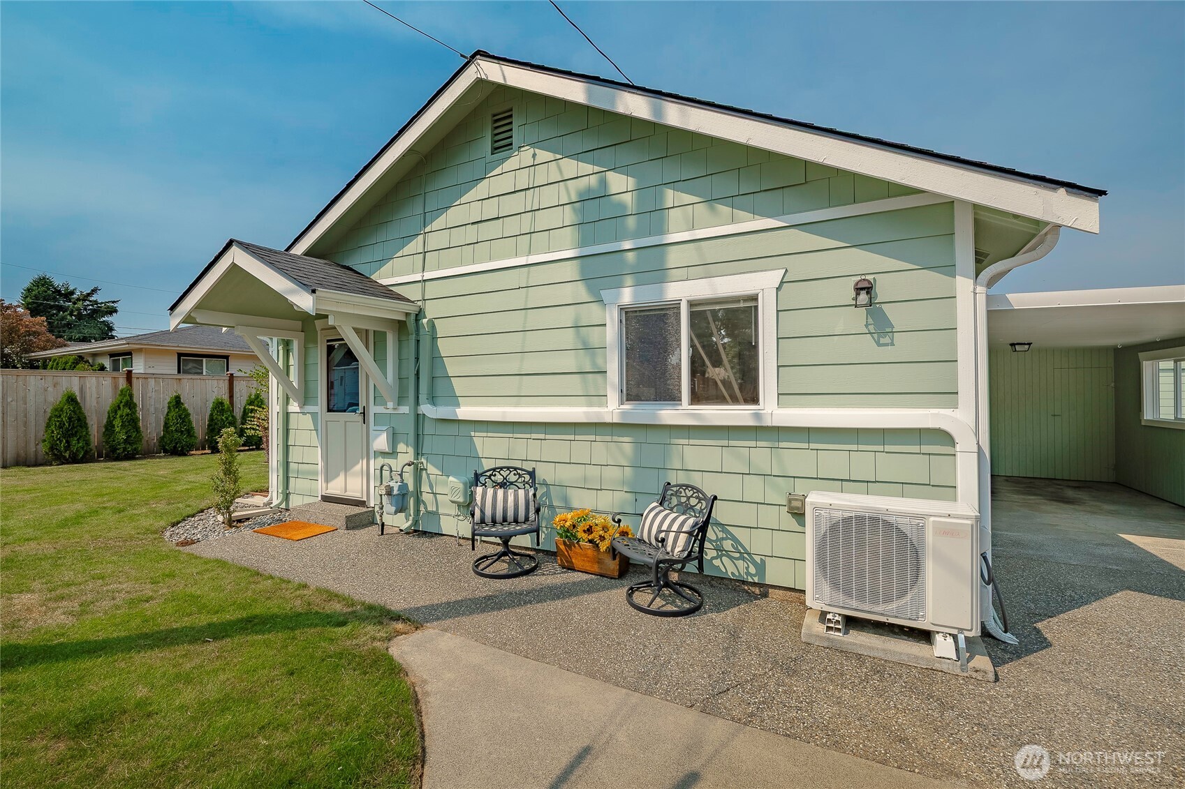 774 Pine Street Property Photo 1