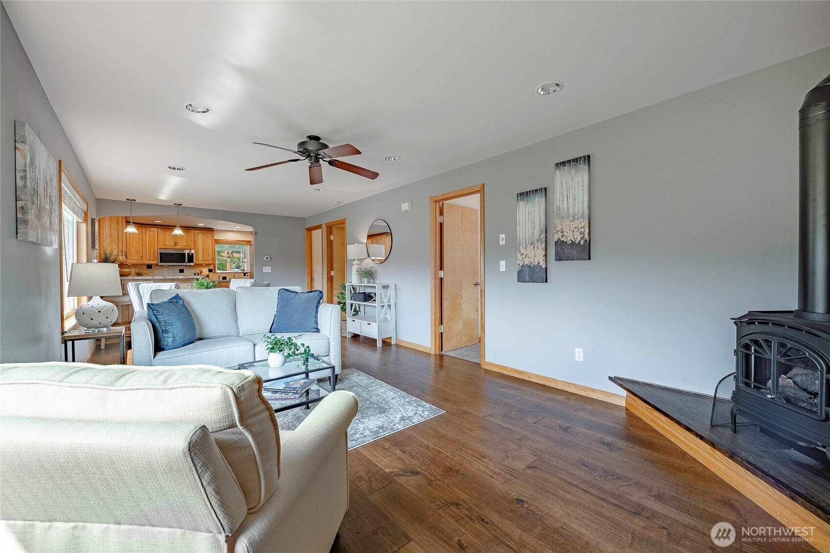 774 Pine Street Property Photo 5
