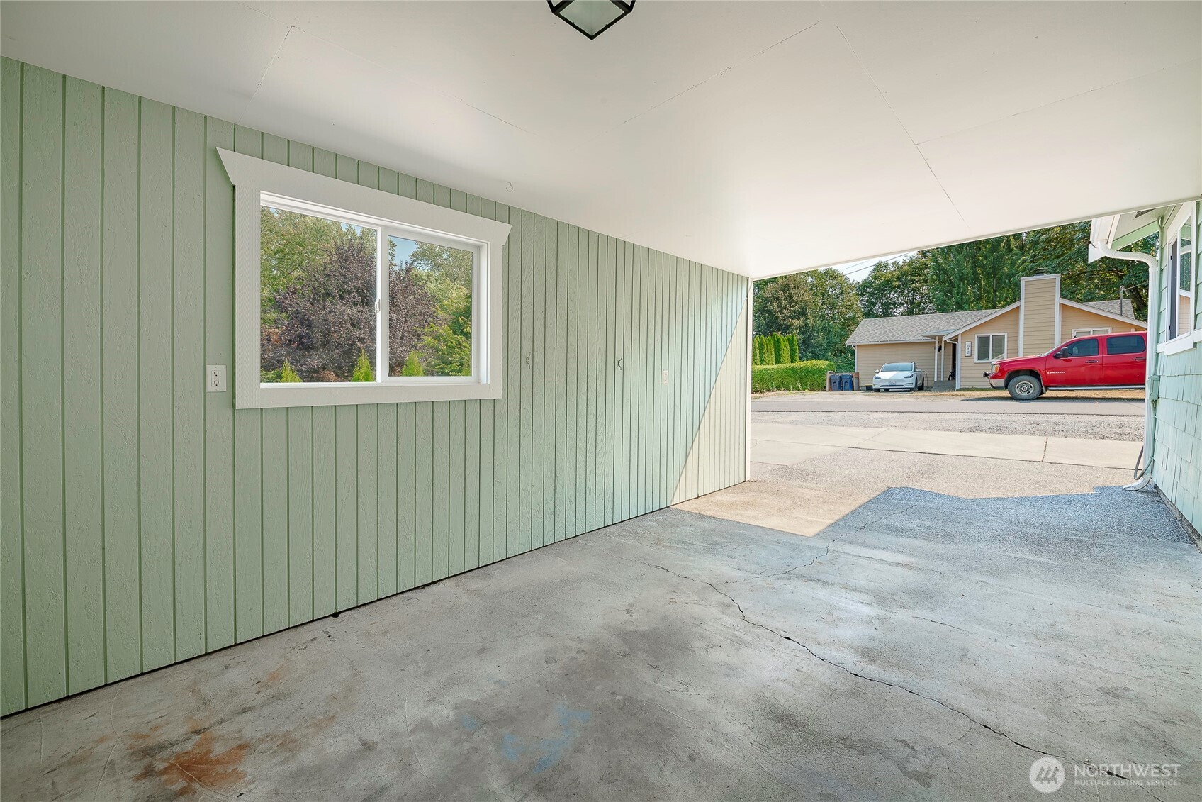 774 Pine Street Property Photo 28